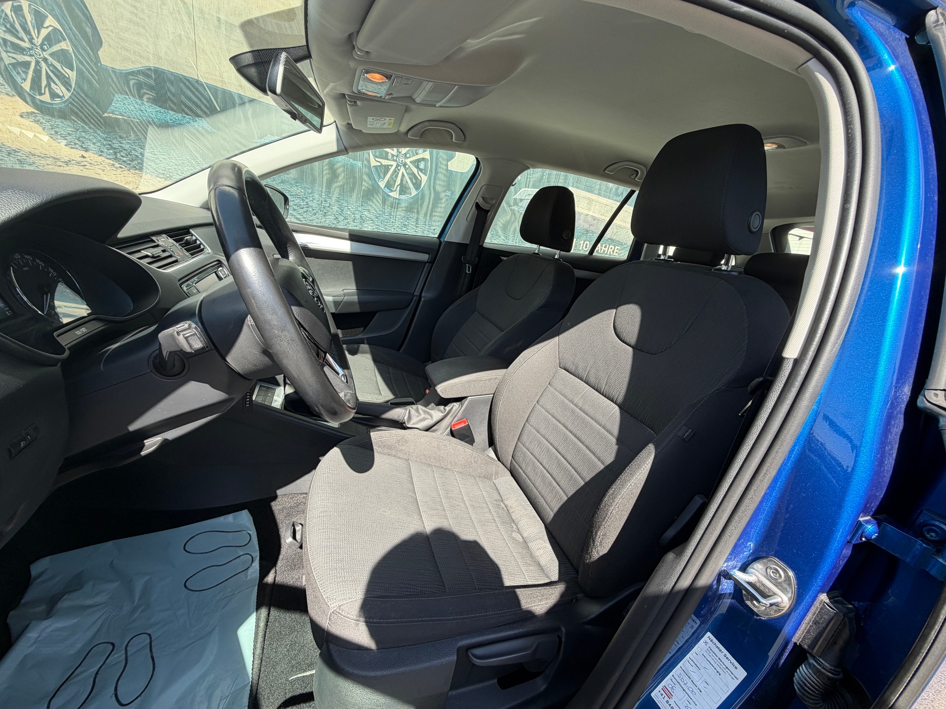 SKODA Octavia Combi 2.0 TDI Ambition 4x4-image-9