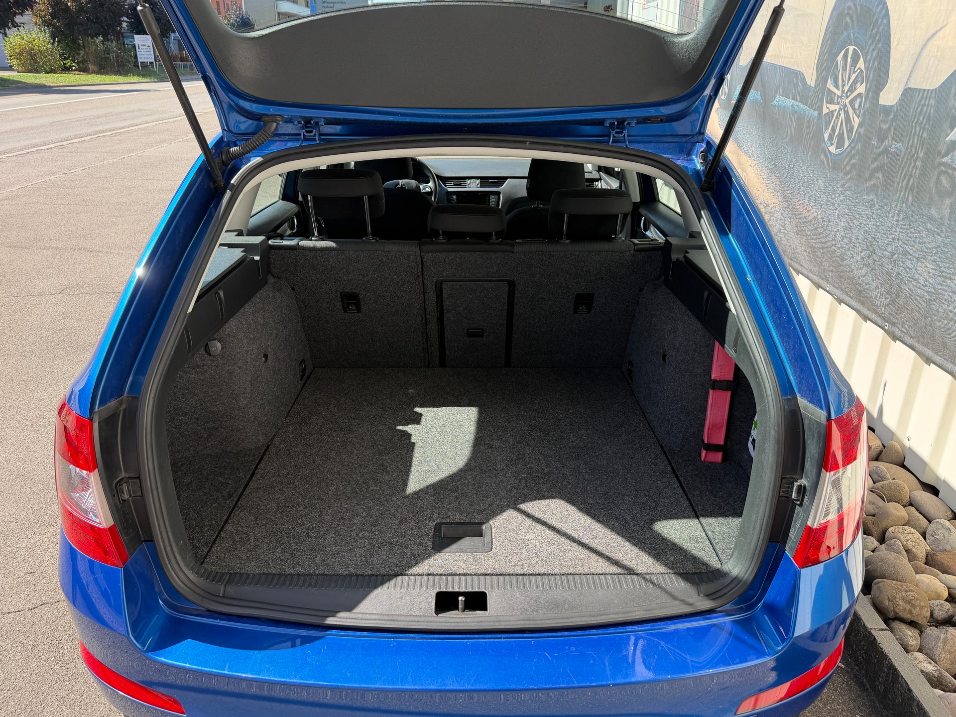 SKODA Octavia Combi 2.0 TDI Ambition 4x4-image-6