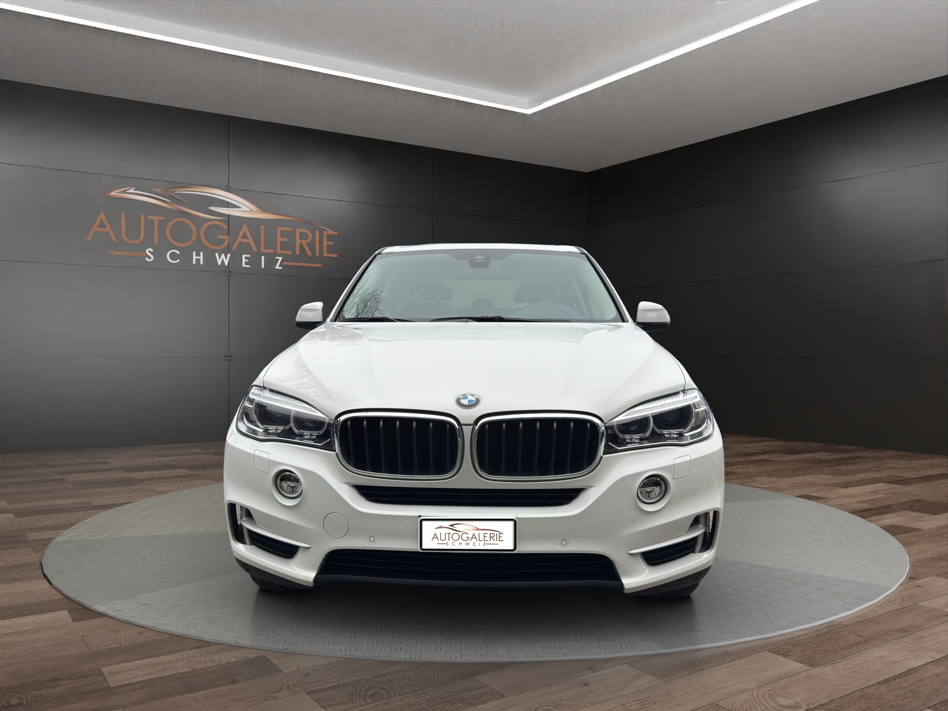 BMW X5 xDrive 35i Steptronic | CH | Leder Braun | Panorama | -image-7