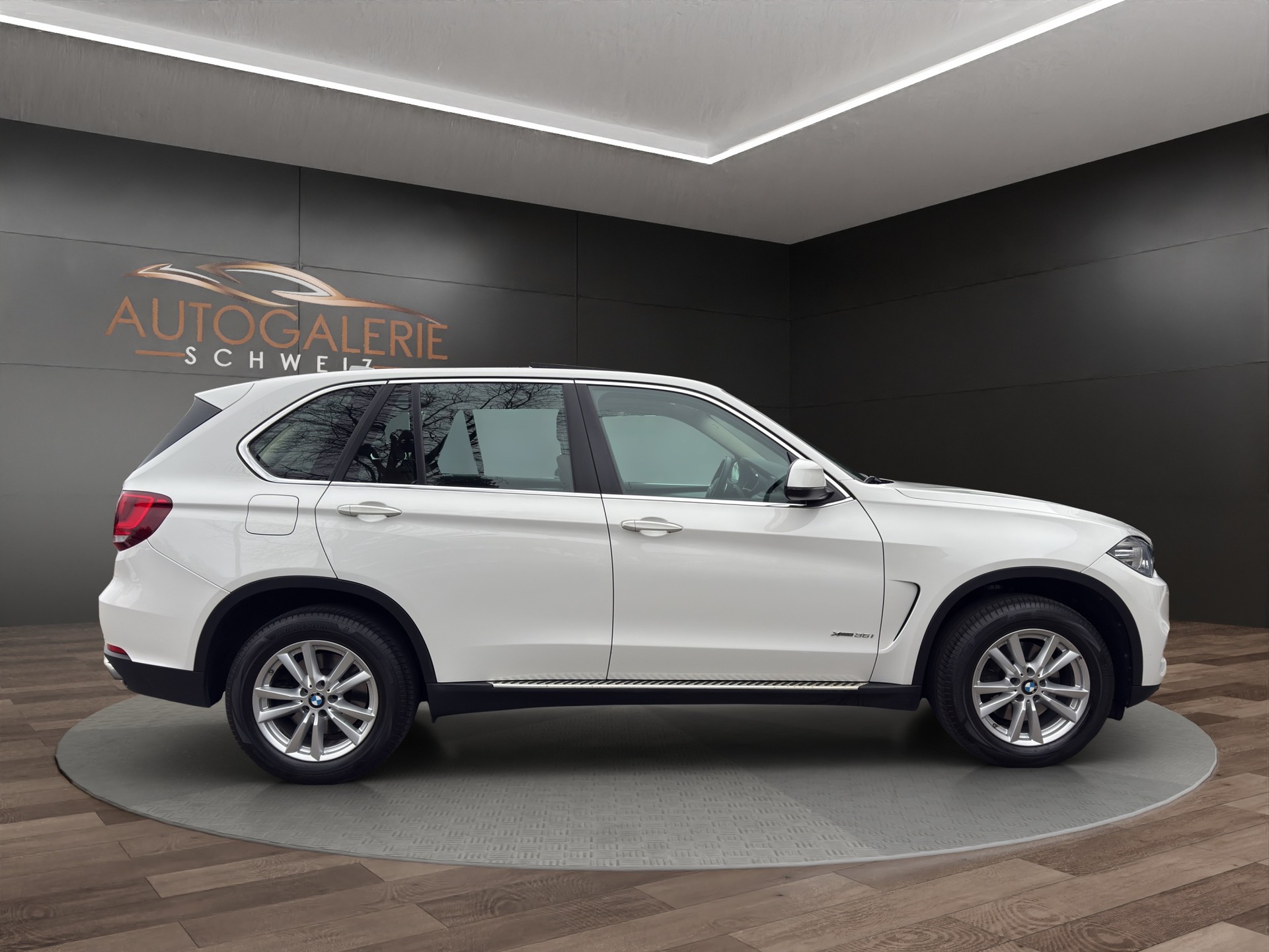 BMW X5 xDrive 35i Steptronic | CH | Leder Braun | Panorama | -image-5