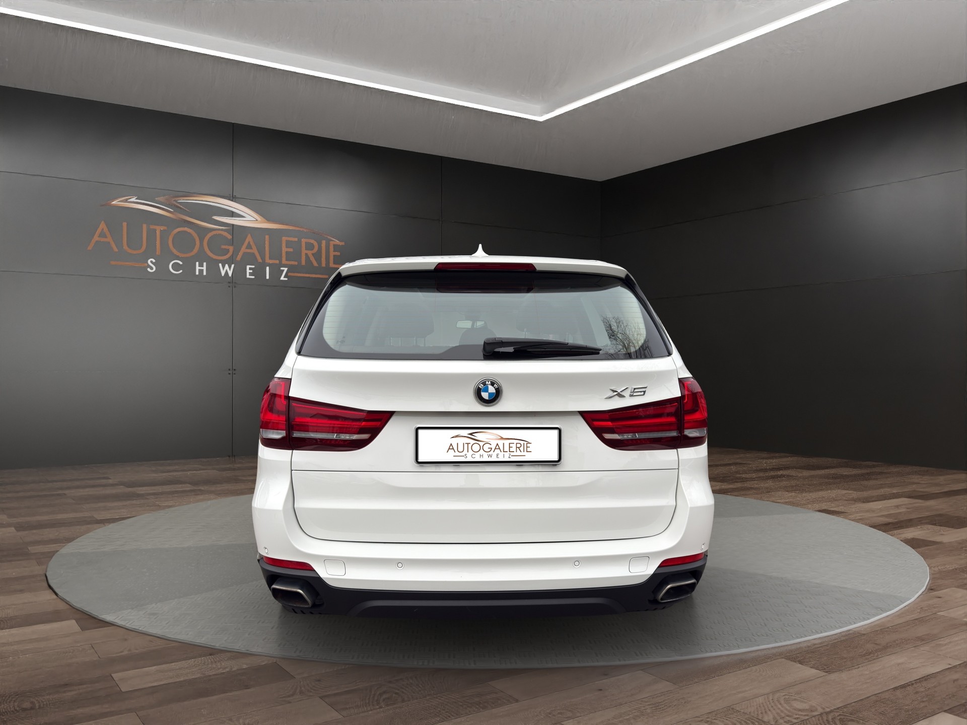 BMW X5 xDrive 35i Steptronic | CH | Leder Braun | Panorama | -showroom-element-3