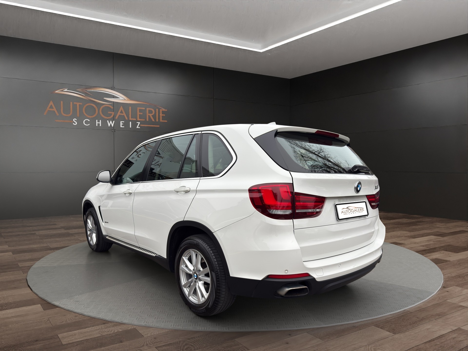 BMW X5 xDrive 35i Steptronic | CH | Leder Braun | Panorama | -showroom-element-2