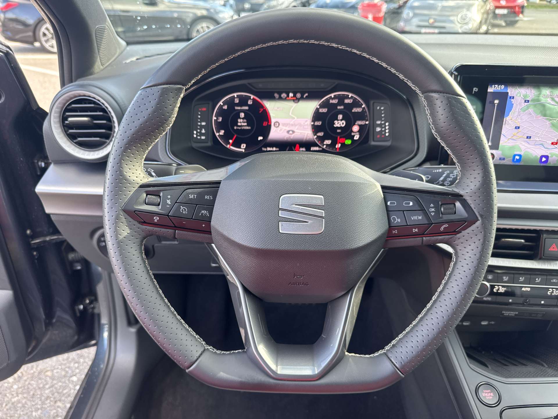 SEAT Arona 1.5 Eco TSi FR DSG-Automat-image-15