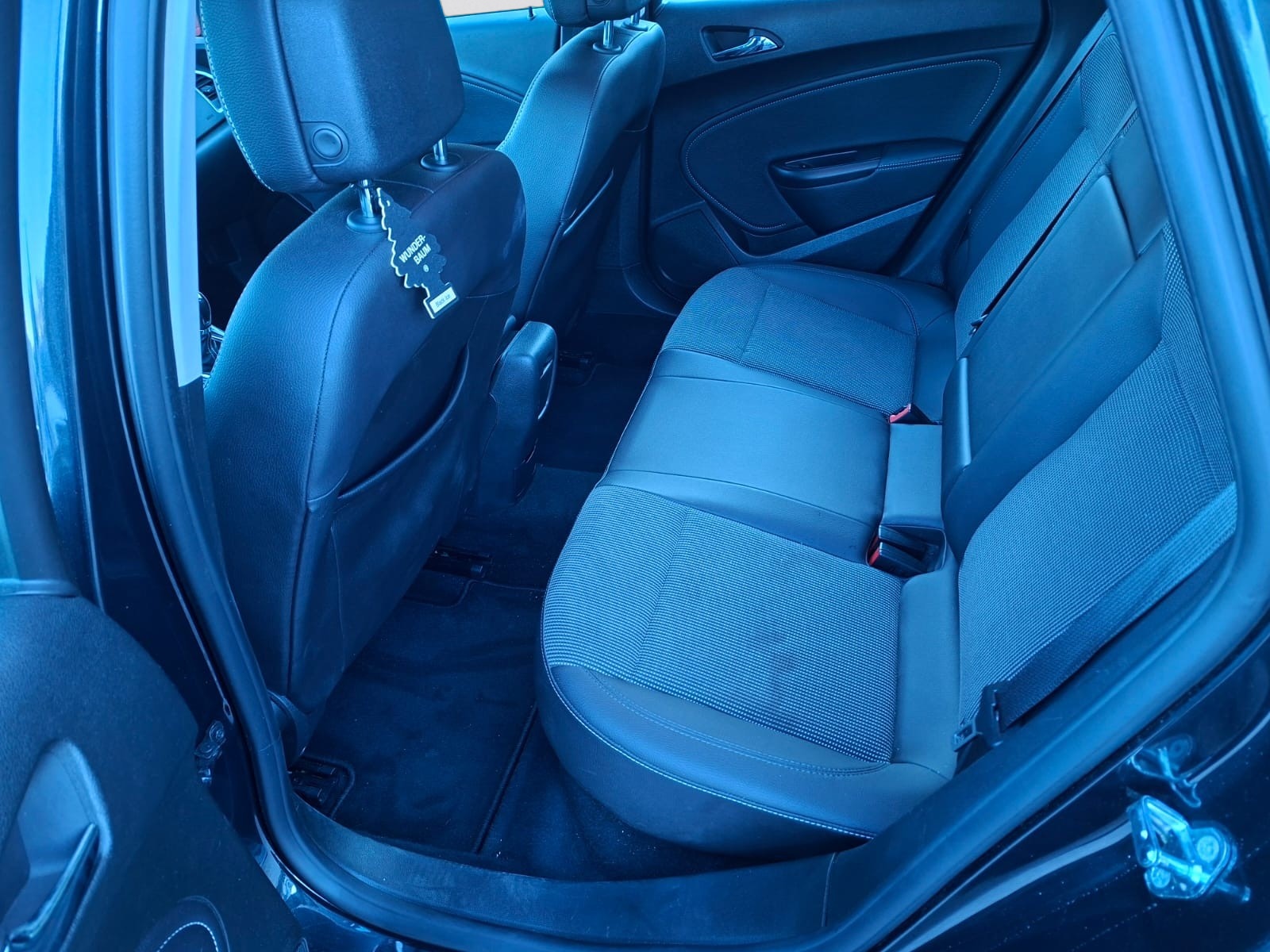 OPEL Astra 1.6i 16V Turbo Automatic-image-9