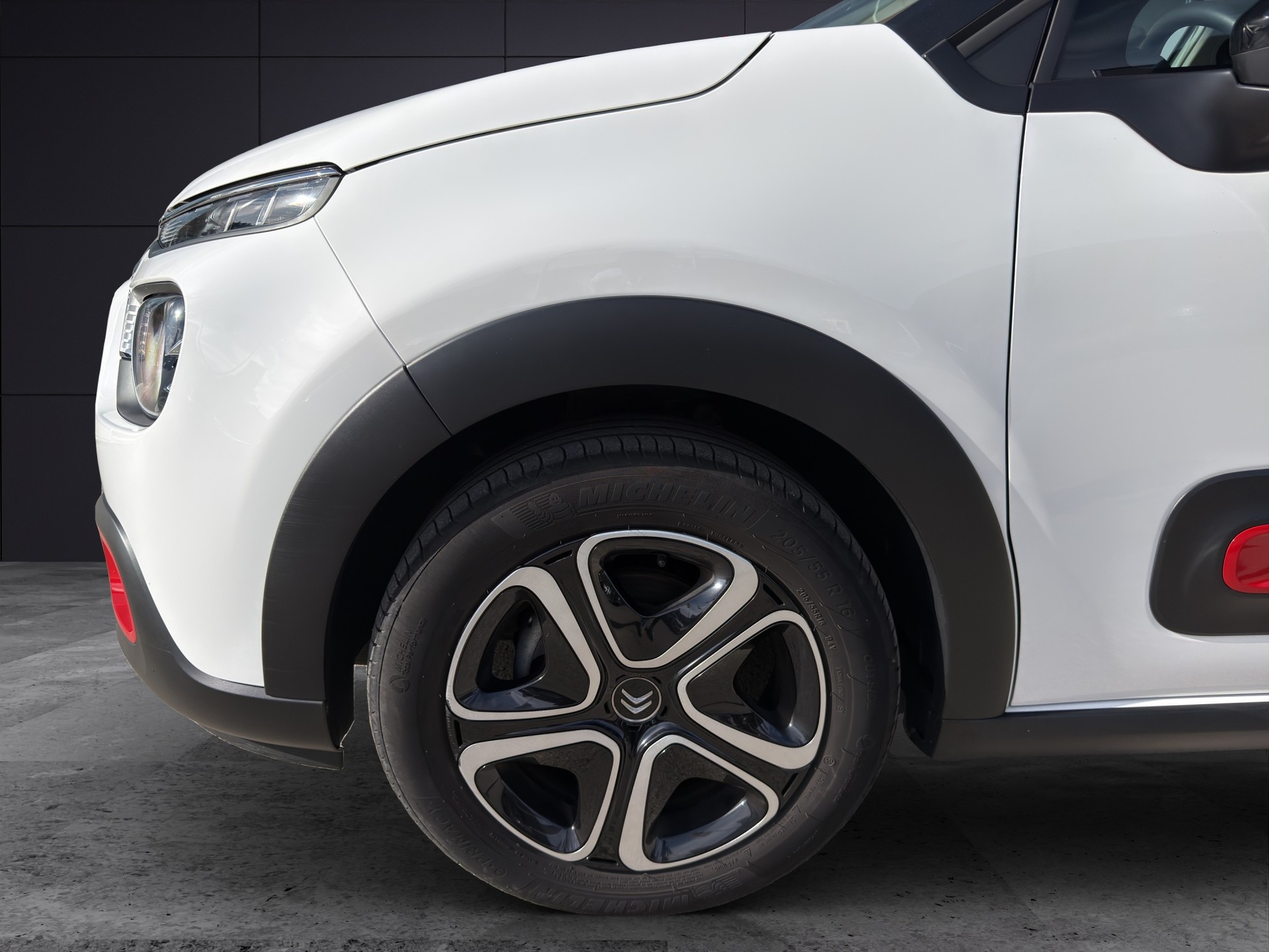 CITROEN C3 1.2 Swiss Edition+-image-4