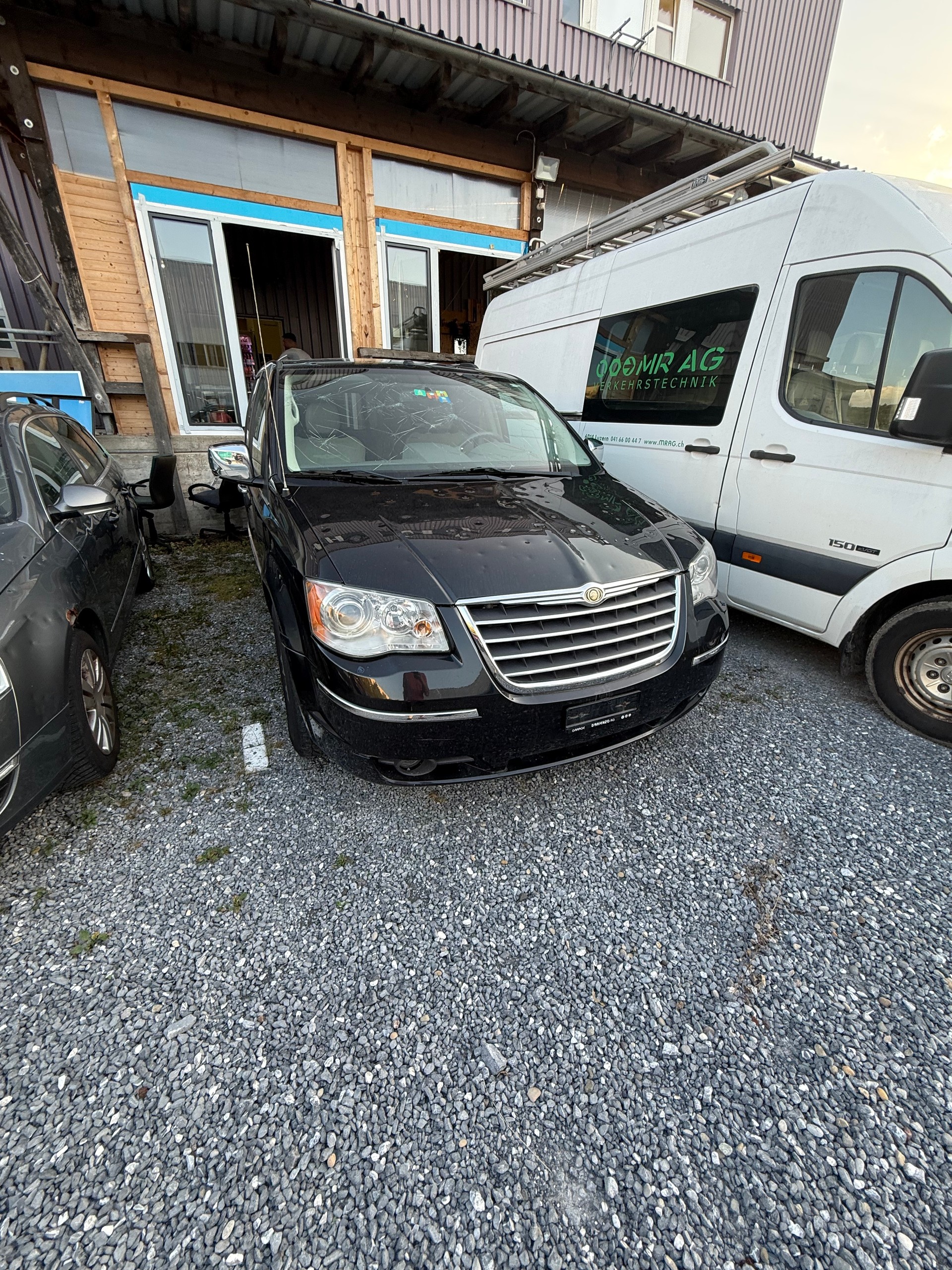 CHRYSLER Tön& Country 4.0 l Benziner-image-2