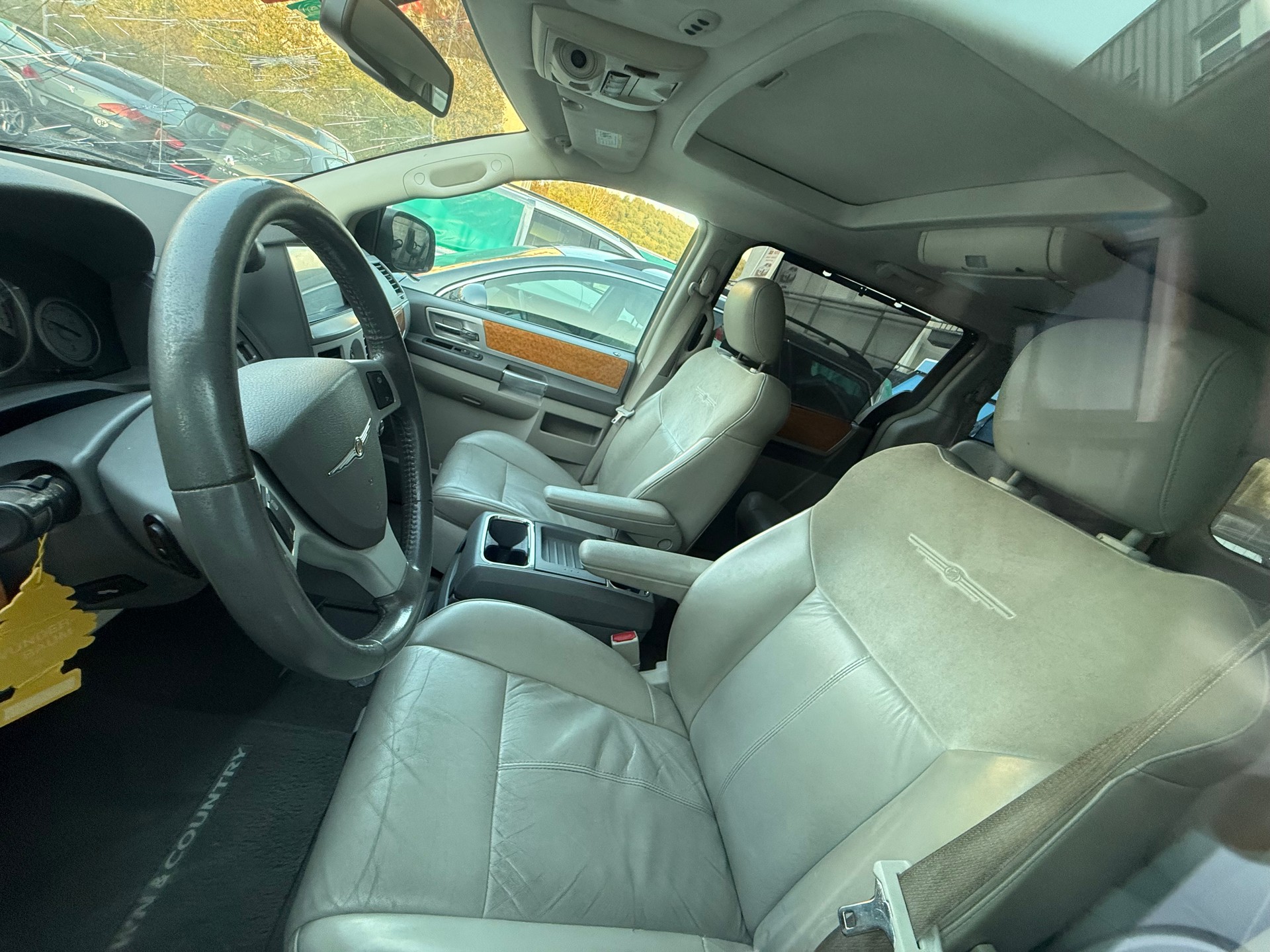 CHRYSLER Tön& Country 4.0 l Benziner-image-7