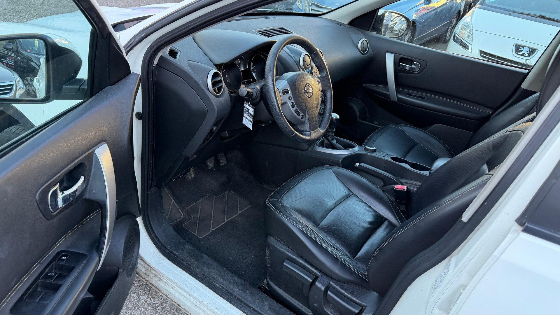 NISSAN Qashqai 2.0 4WD tekna-image-5