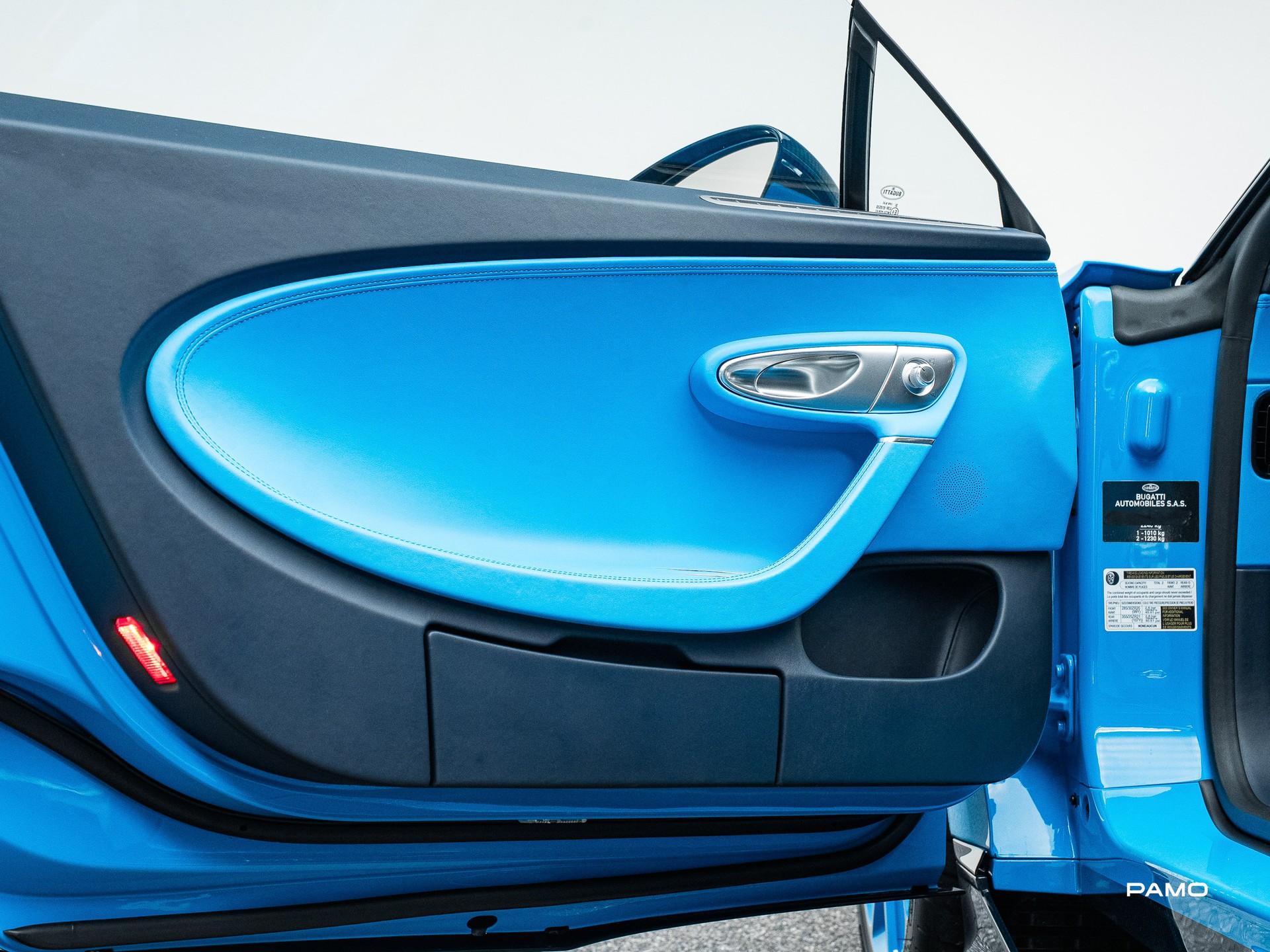 BUGATTI CHIRON-image-21