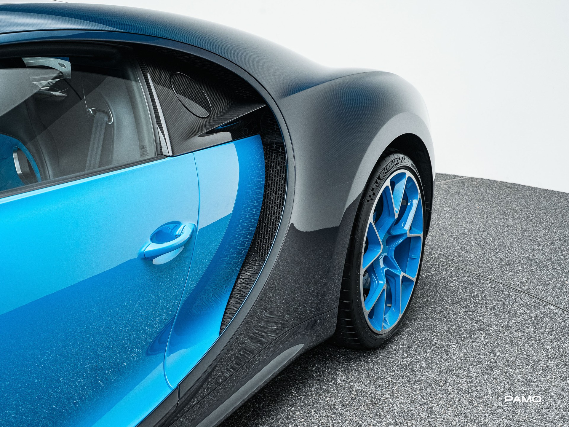 BUGATTI CHIRON-image-13