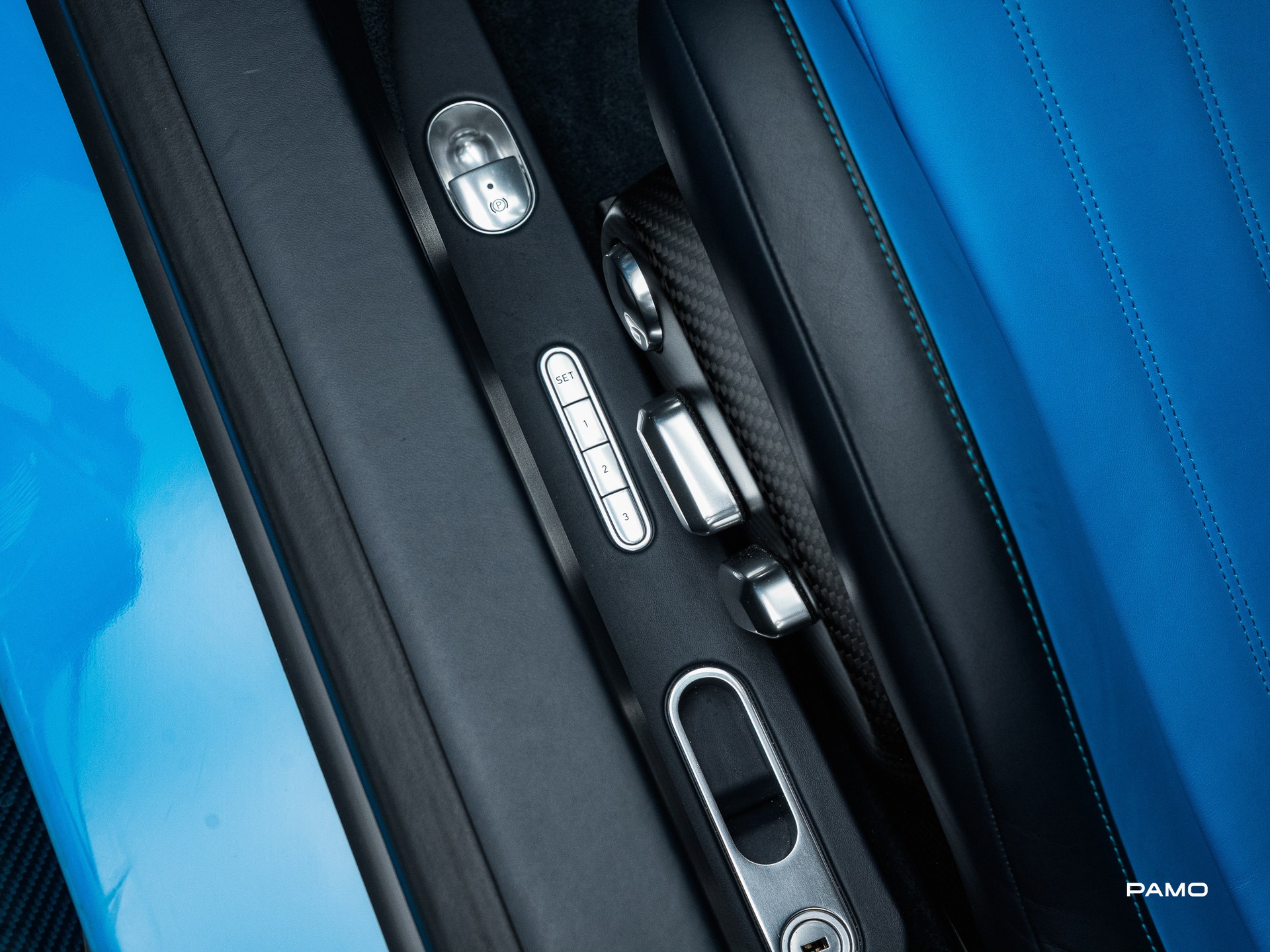 BUGATTI CHIRON-image-22