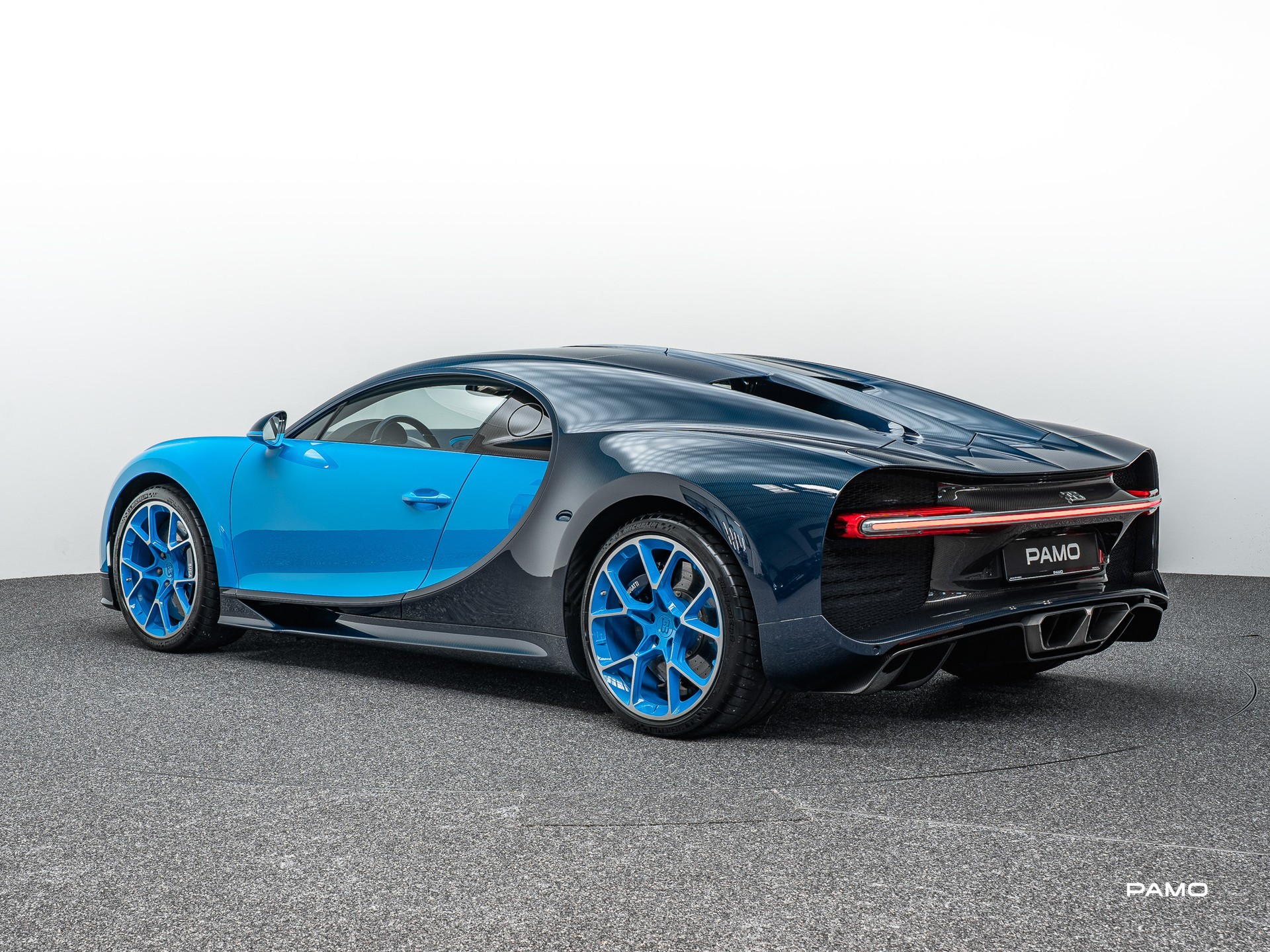BUGATTI CHIRON-image-4