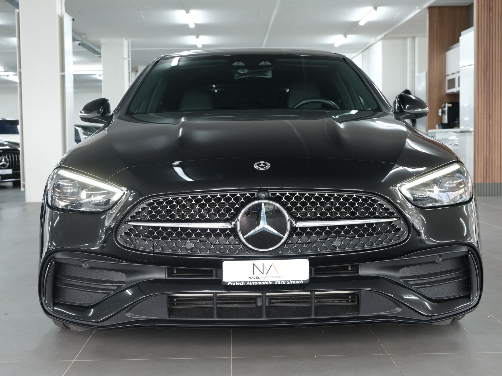 MERCEDES-BENZ C 300 4Matic AMG Line *Burmester* *Panorama* *360 Kamera*-image-8
