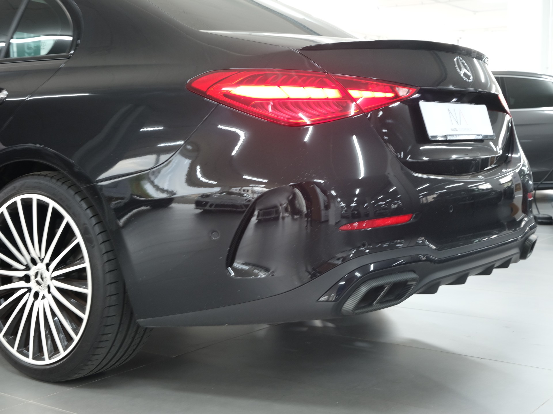 MERCEDES-BENZ C 300 4Matic AMG Line *Burmester* *Panorama* *360 Kamera*-image-15