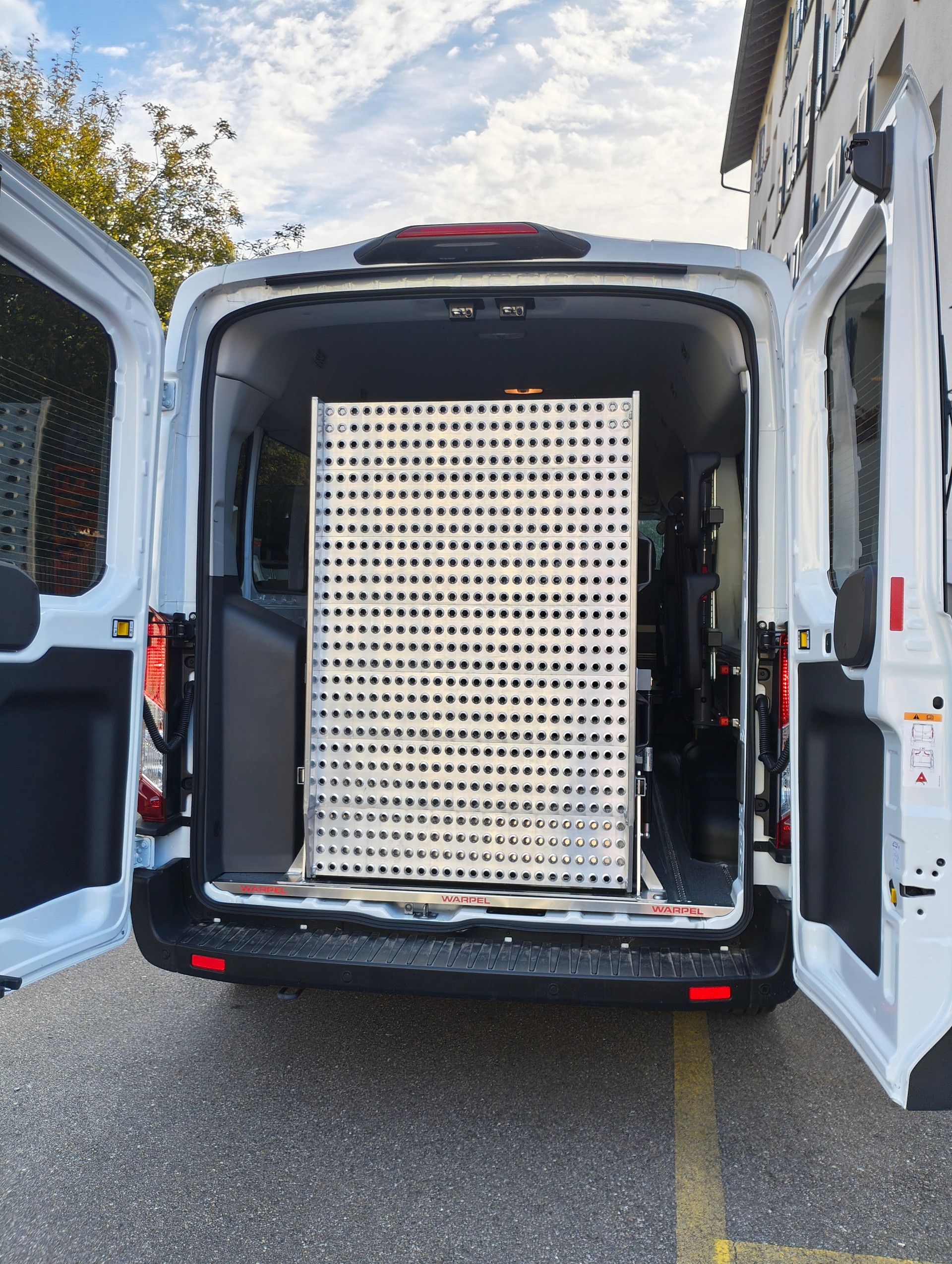 FORD Transit-image-4