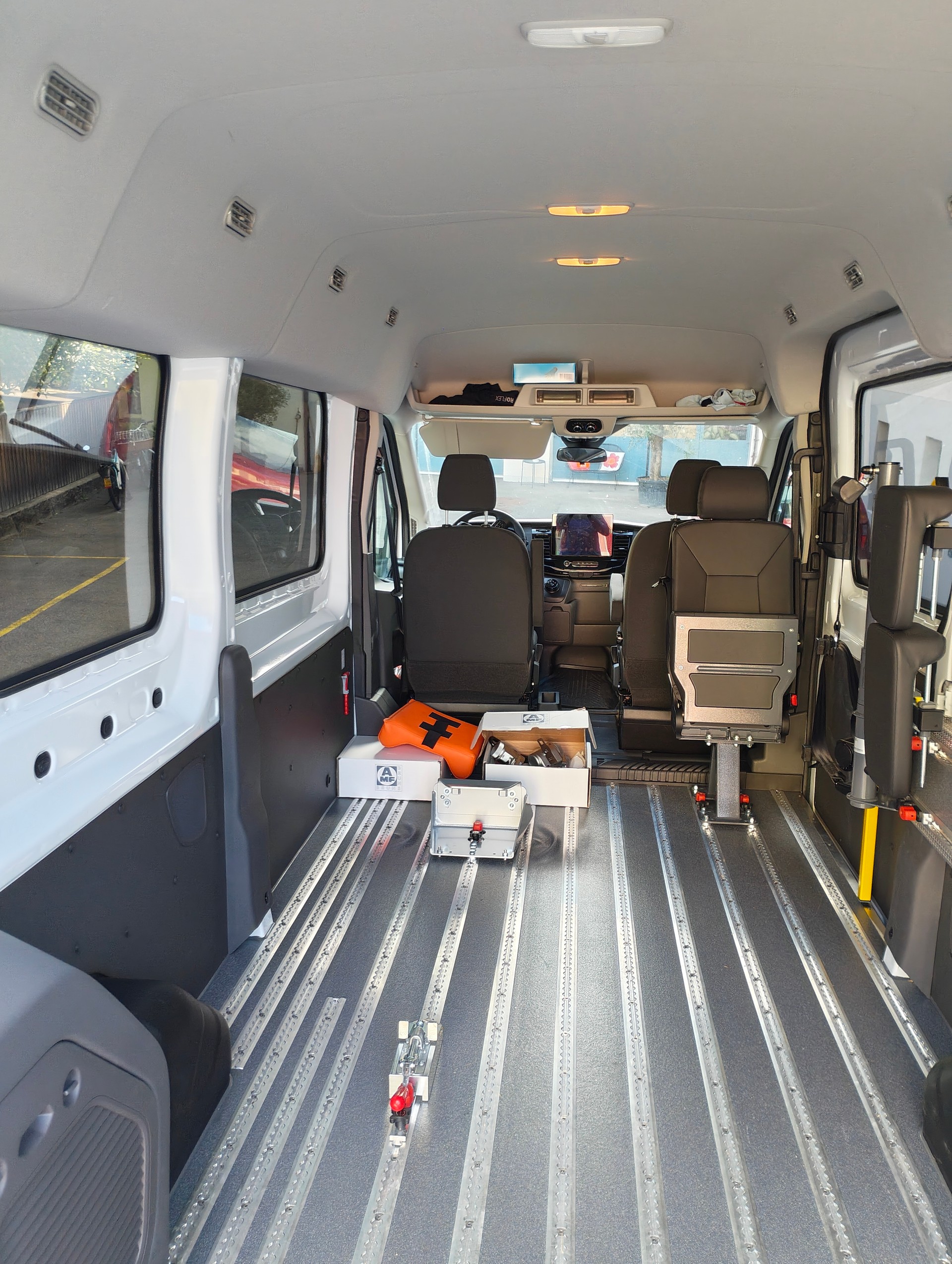 FORD Transit-image-5