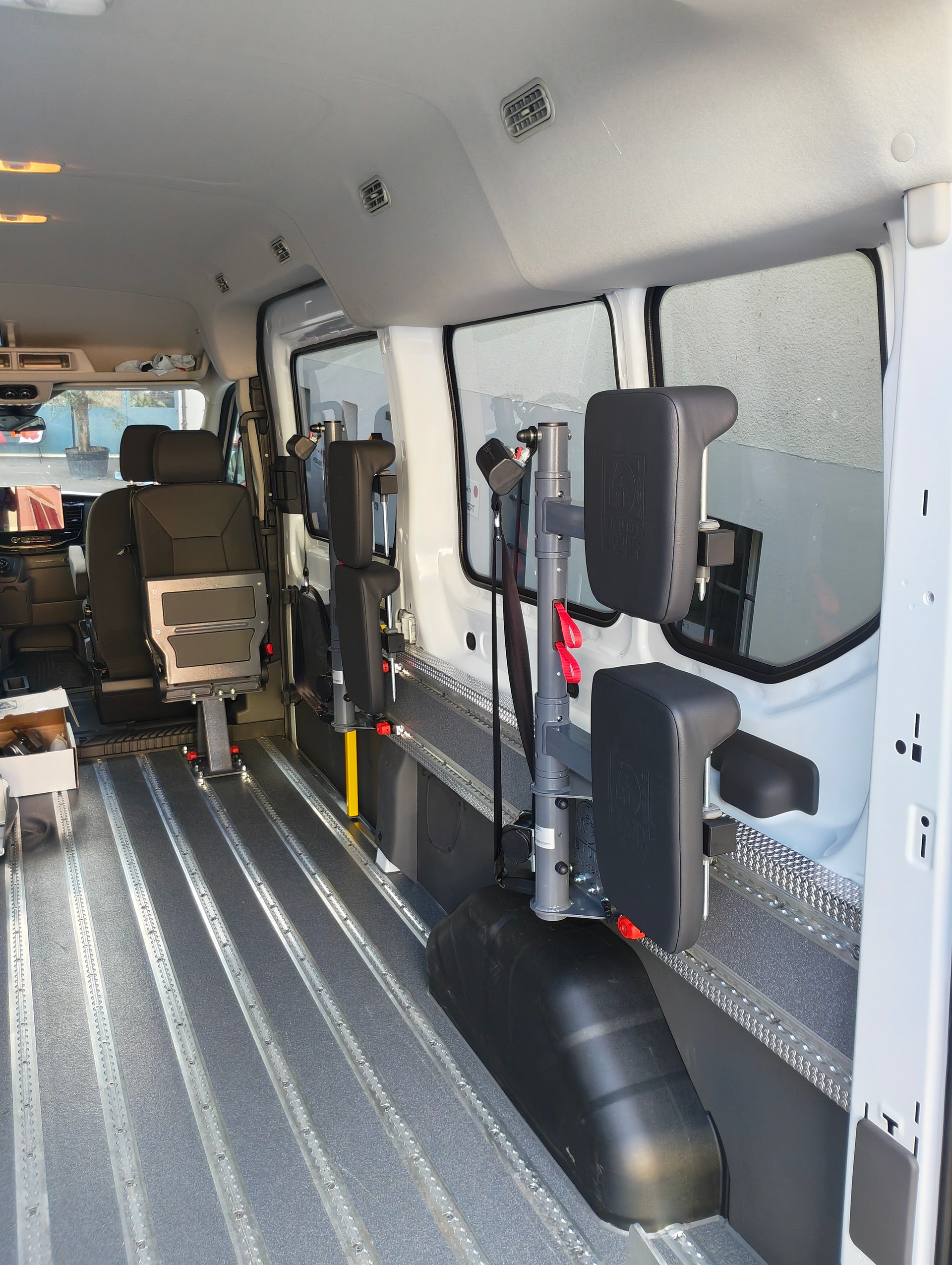 FORD Transit-image-3