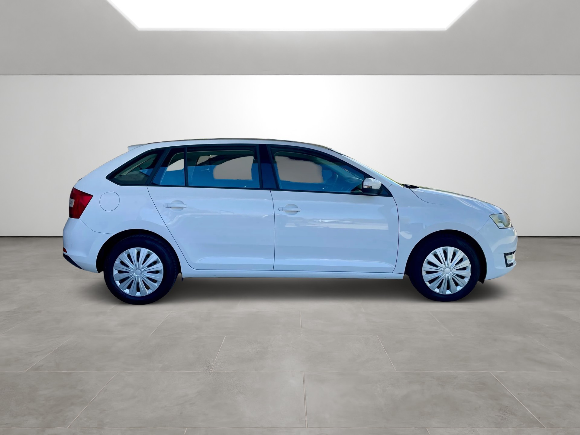 SKODA Rapid Spaceback 1.2 TSI Style-image-3