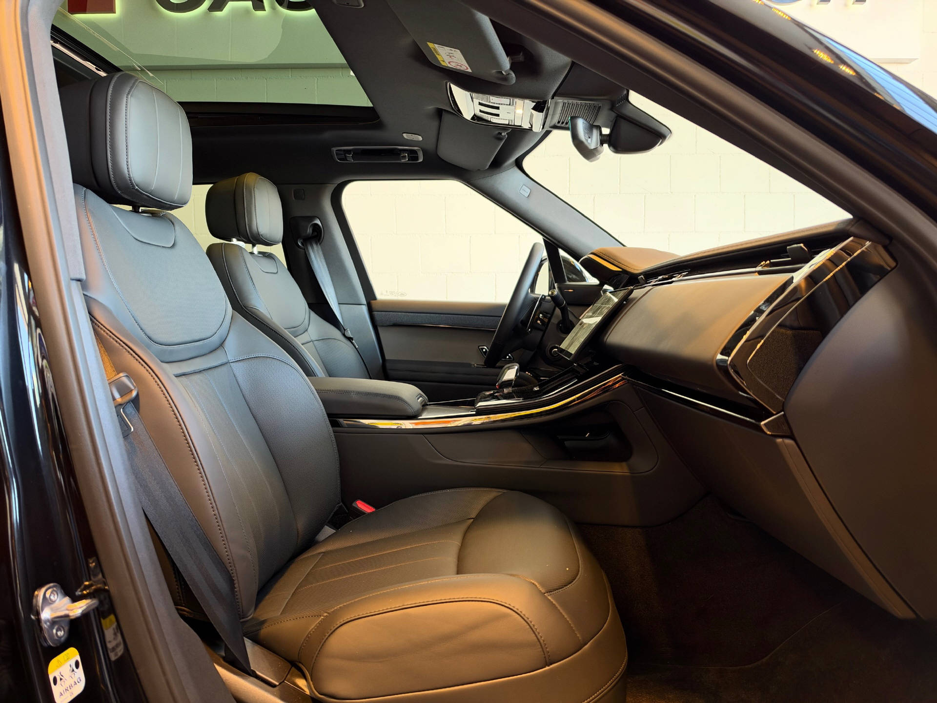 LAND ROVER Range Rover Sport 3.0 I6 P460e SE Dynamic-image-7