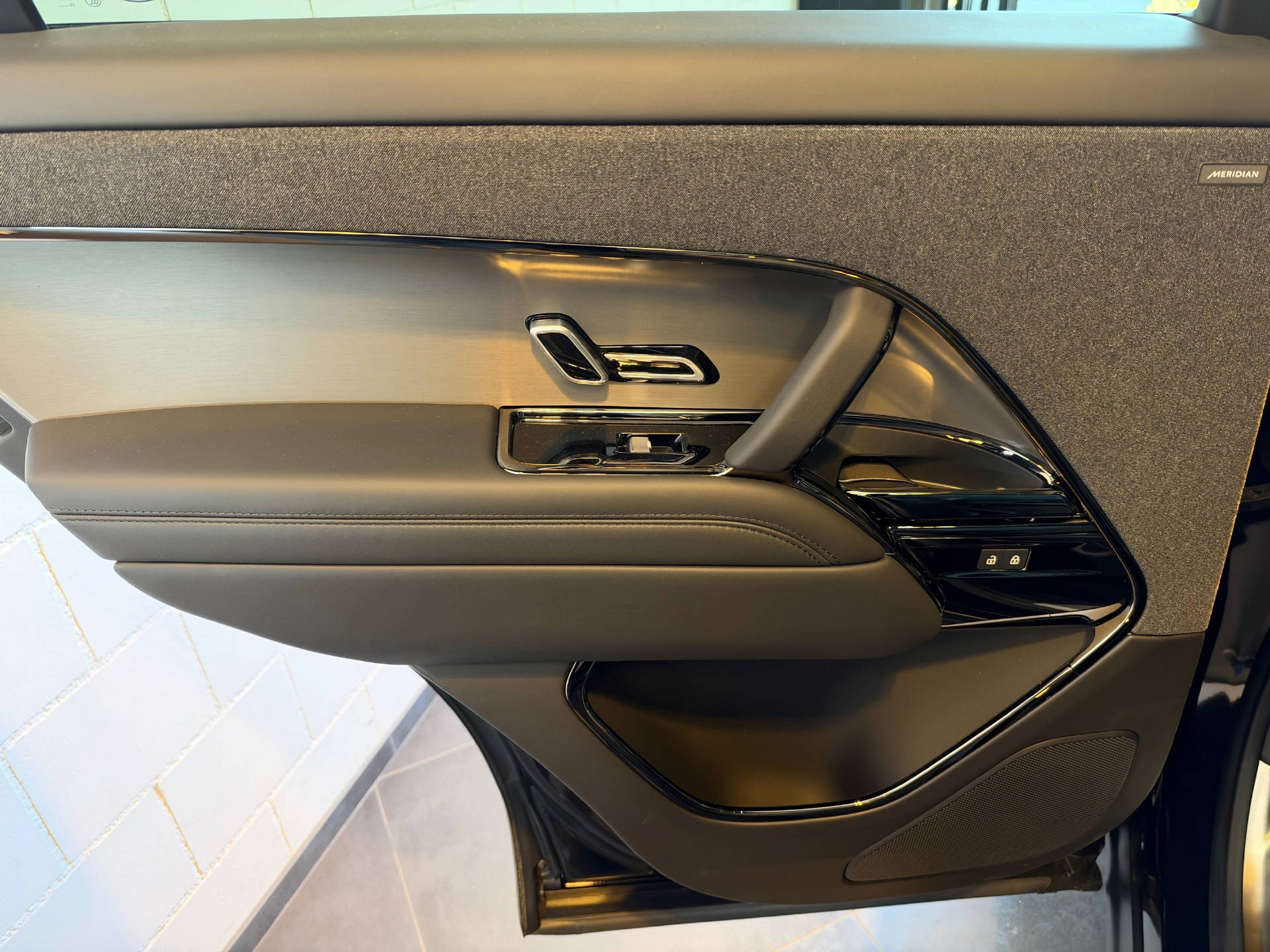 LAND ROVER Range Rover Sport 3.0 I6 P460e SE Dynamic-image-15