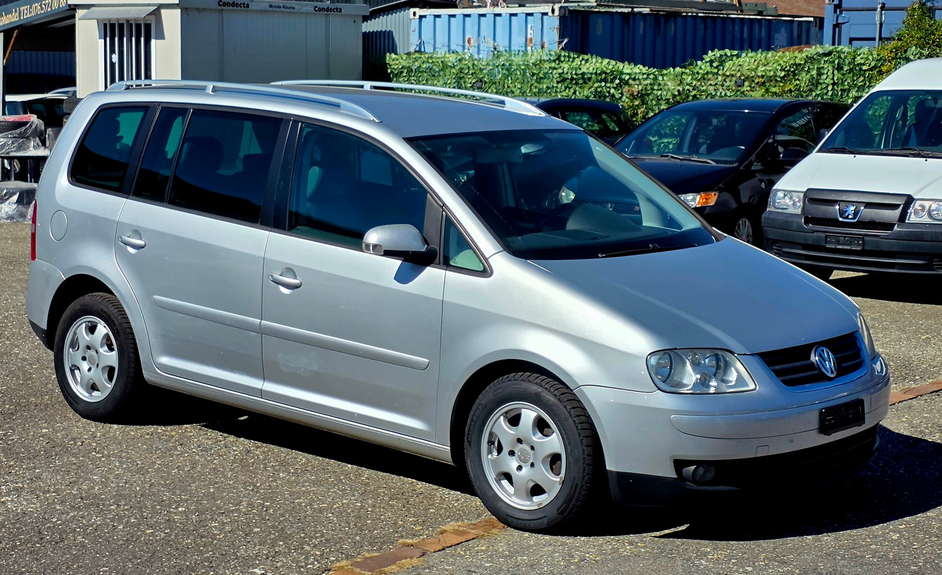 VW Touran 1.9 TDI DSG Highline-image-0