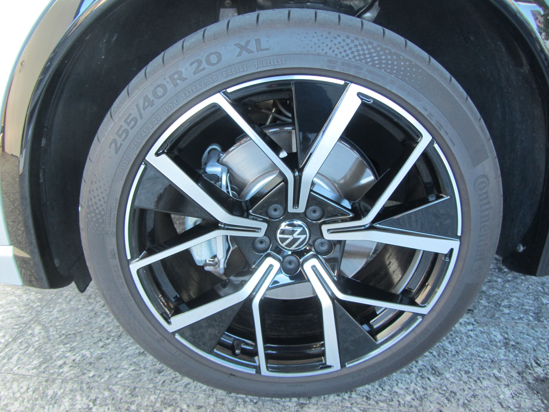VW Tiguan 2.0 TSI DSG R-Line 4Motion-image-13