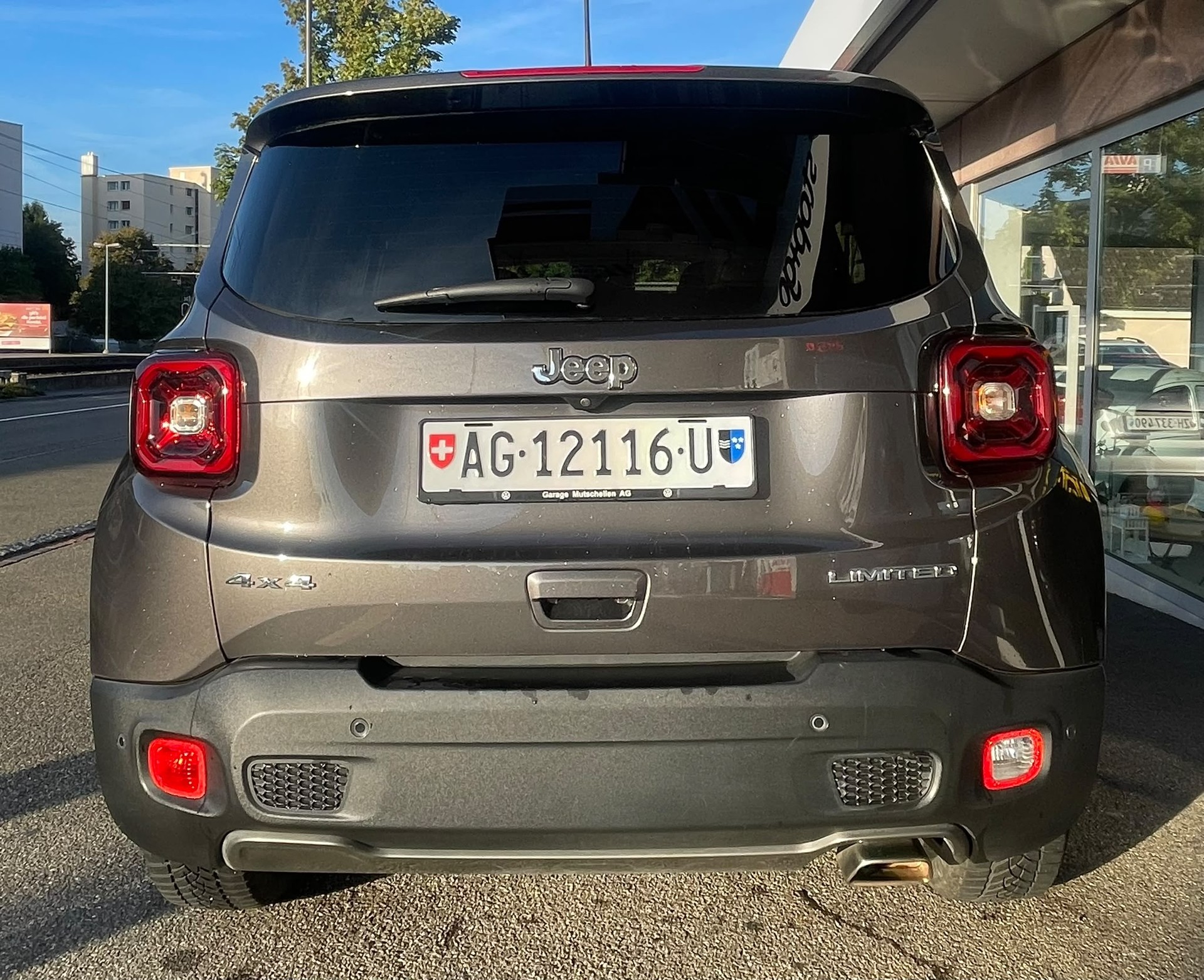 JEEP Renegade 1.3 Turbo Limited AWD-image-4
