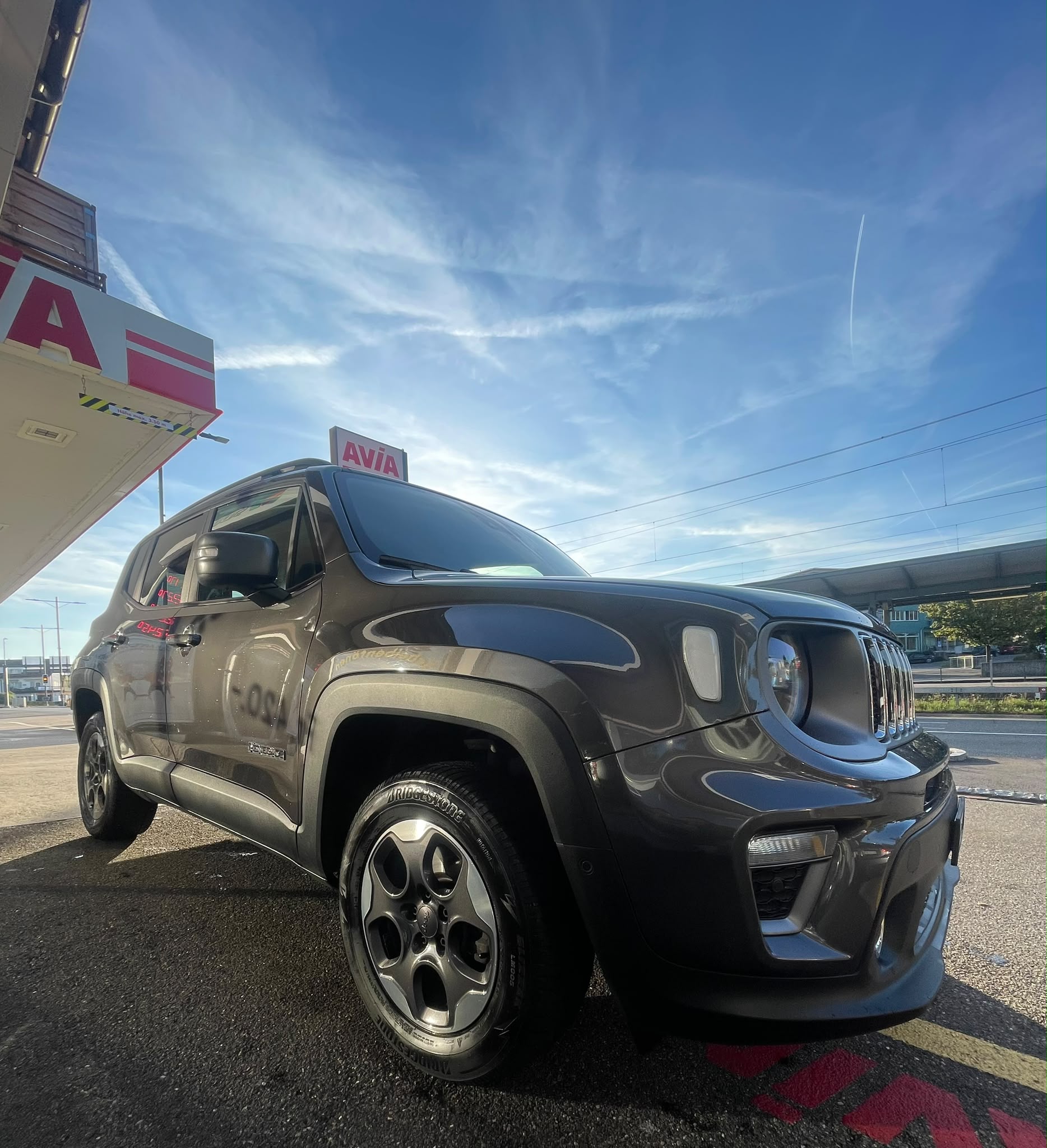 JEEP Renegade 1.3 Turbo Limited AWD-image-3