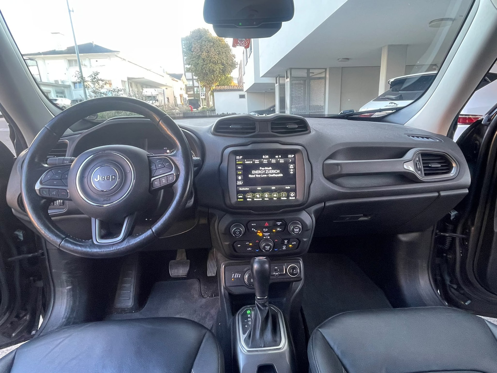 JEEP Renegade 1.3 Turbo Limited AWD-image-10