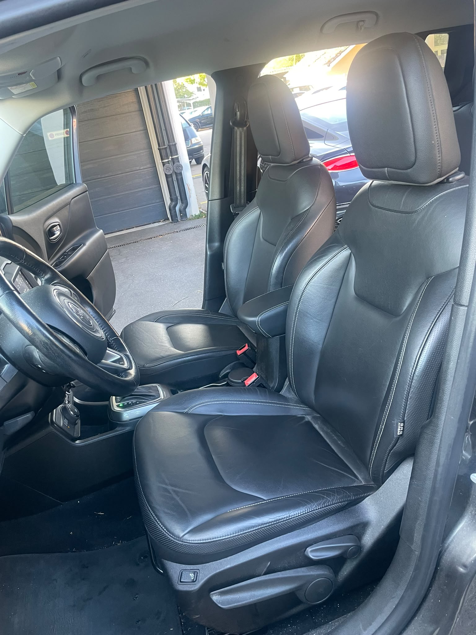 JEEP Renegade 1.3 Turbo Limited AWD-image-7