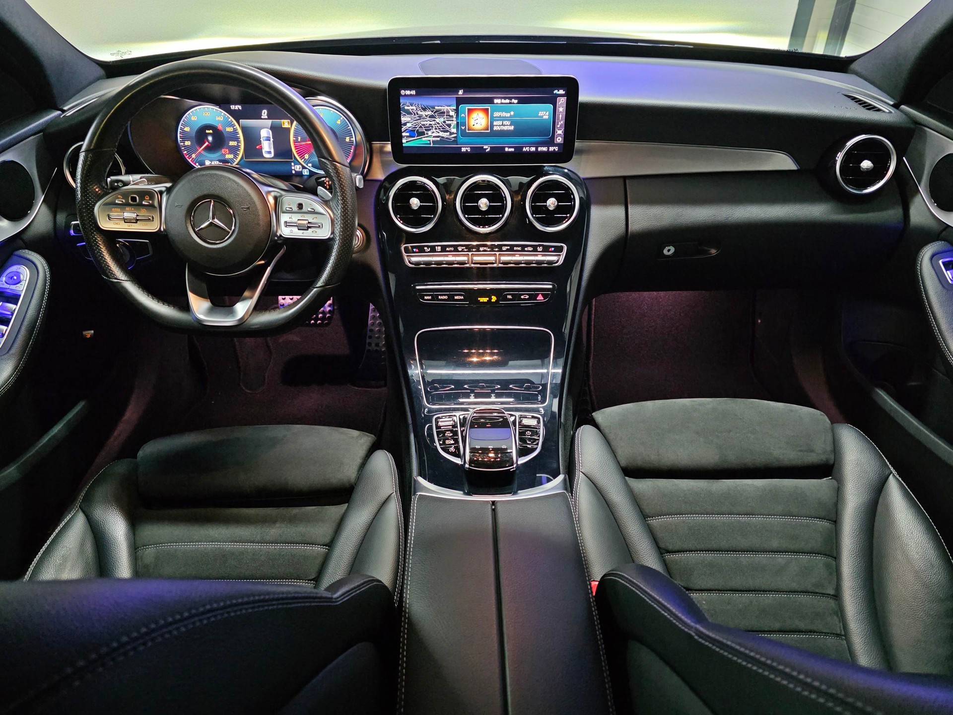 MERCEDES-BENZ C 220 d Swiss Star AMG Line 4Matic 9G-Tronic-image-13
