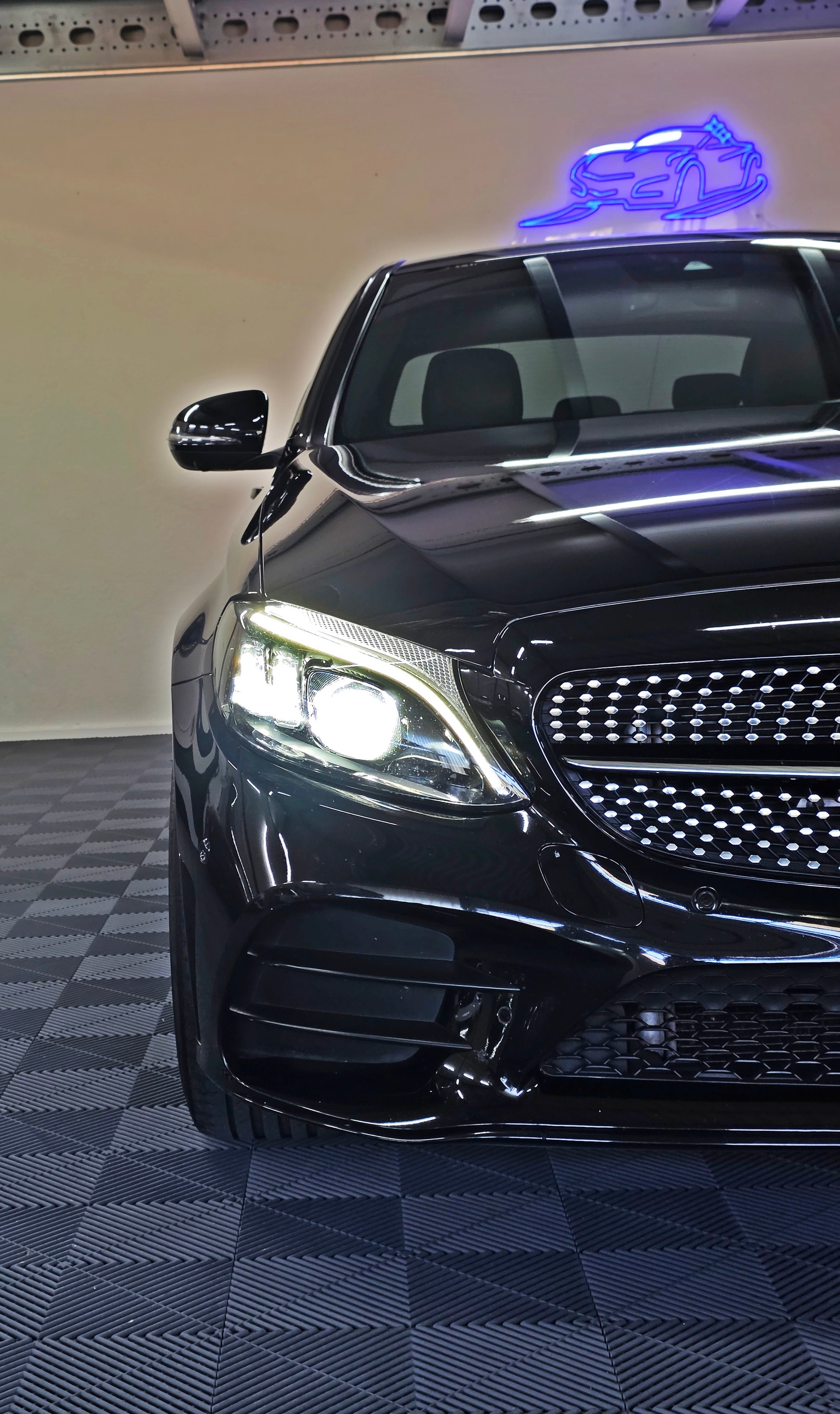 MERCEDES-BENZ C 220 d Swiss Star AMG Line 4Matic 9G-Tronic-image-2