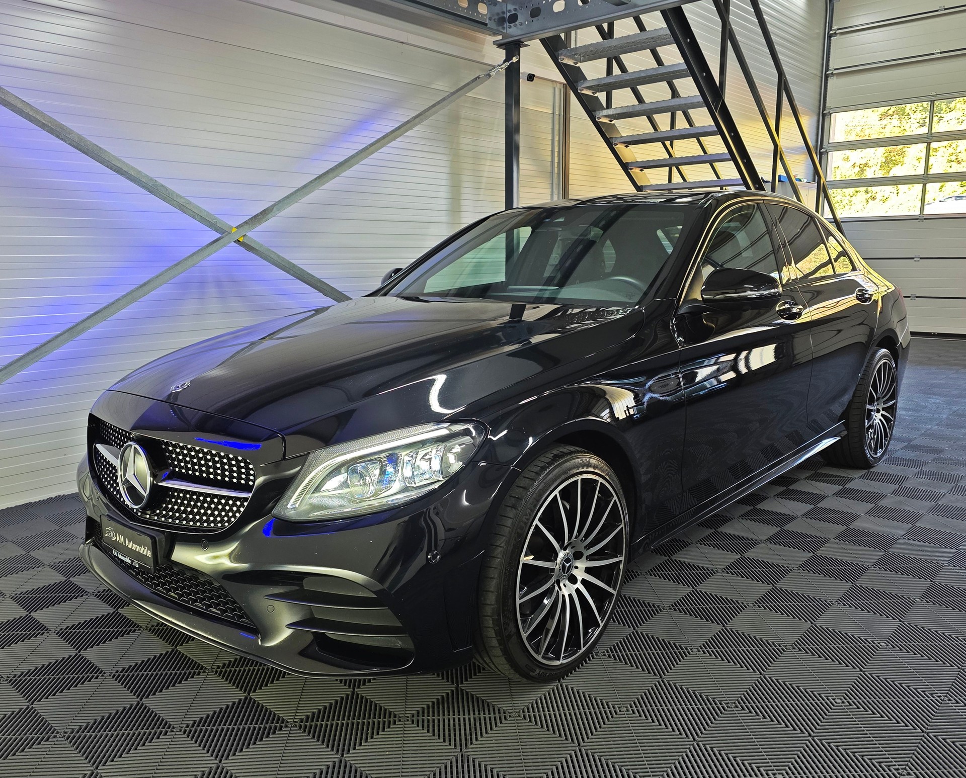 MERCEDES-BENZ C 220 d Swiss Star AMG Line 4Matic 9G-Tronic-image-9