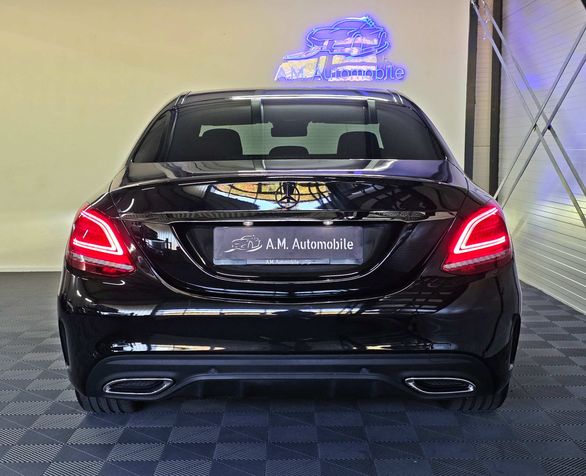 MERCEDES-BENZ C 220 d Swiss Star AMG Line 4Matic 9G-Tronic-image-6