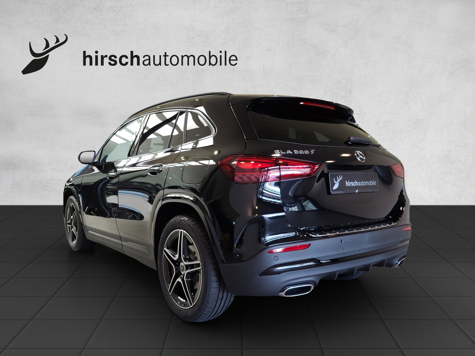 MERCEDES-BENZ GLA 200 Night Star AMG-showroom-element-2
