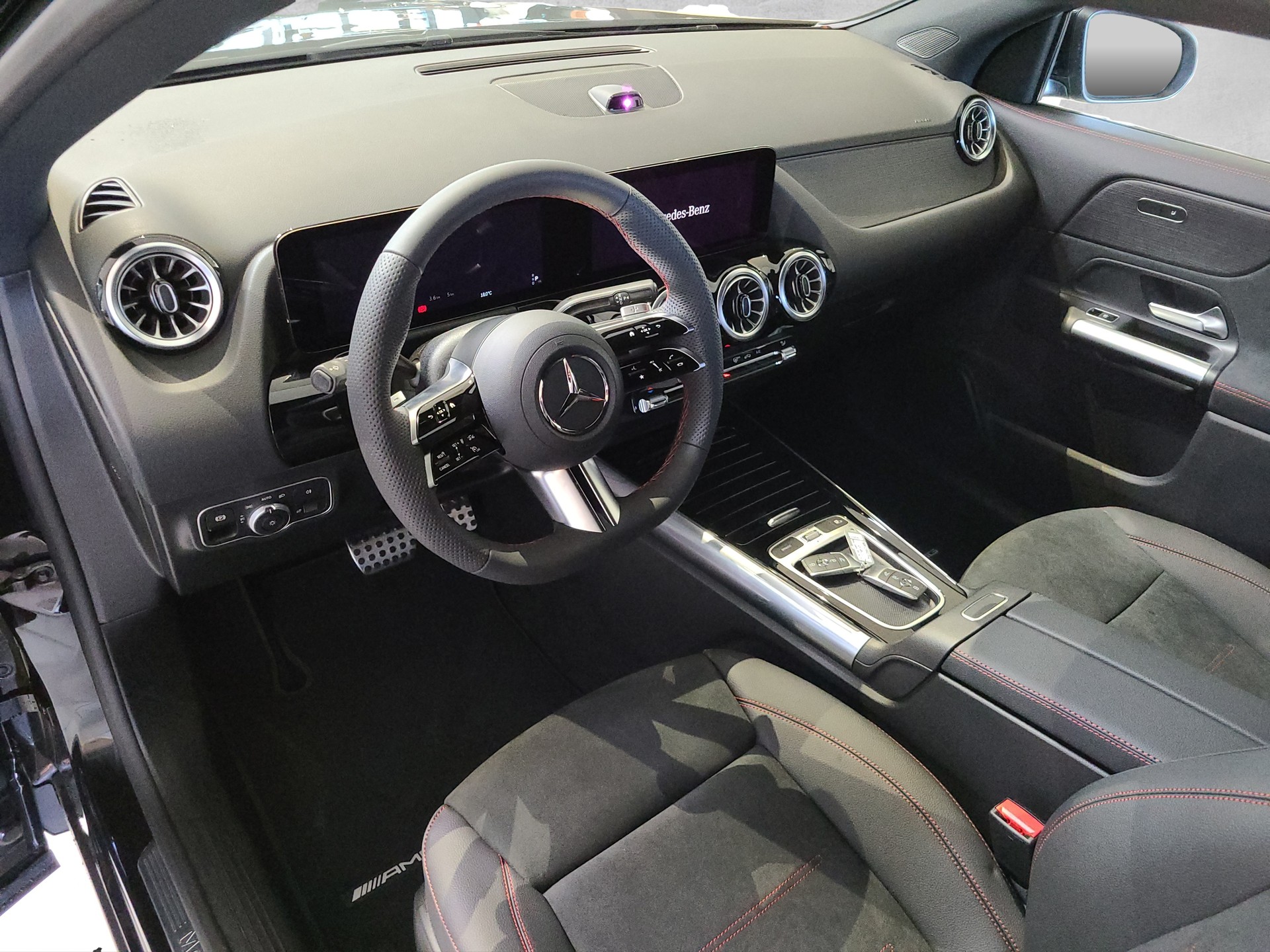 MERCEDES-BENZ GLA 200 Night Star AMG-image-9