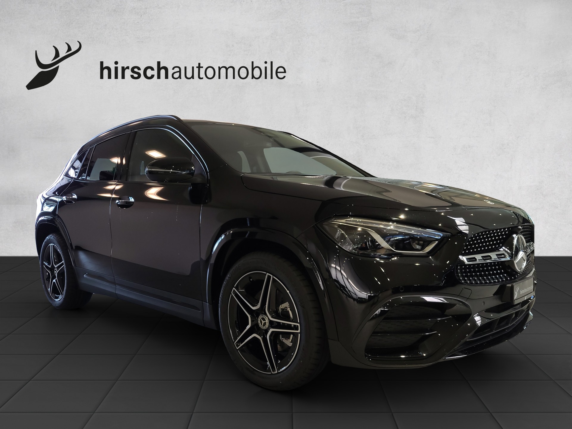 MERCEDES-BENZ GLA 200 Night Star AMG-image-4