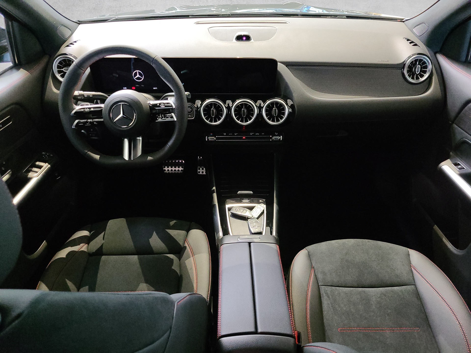 MERCEDES-BENZ GLA 200 Night Star AMG-image-11