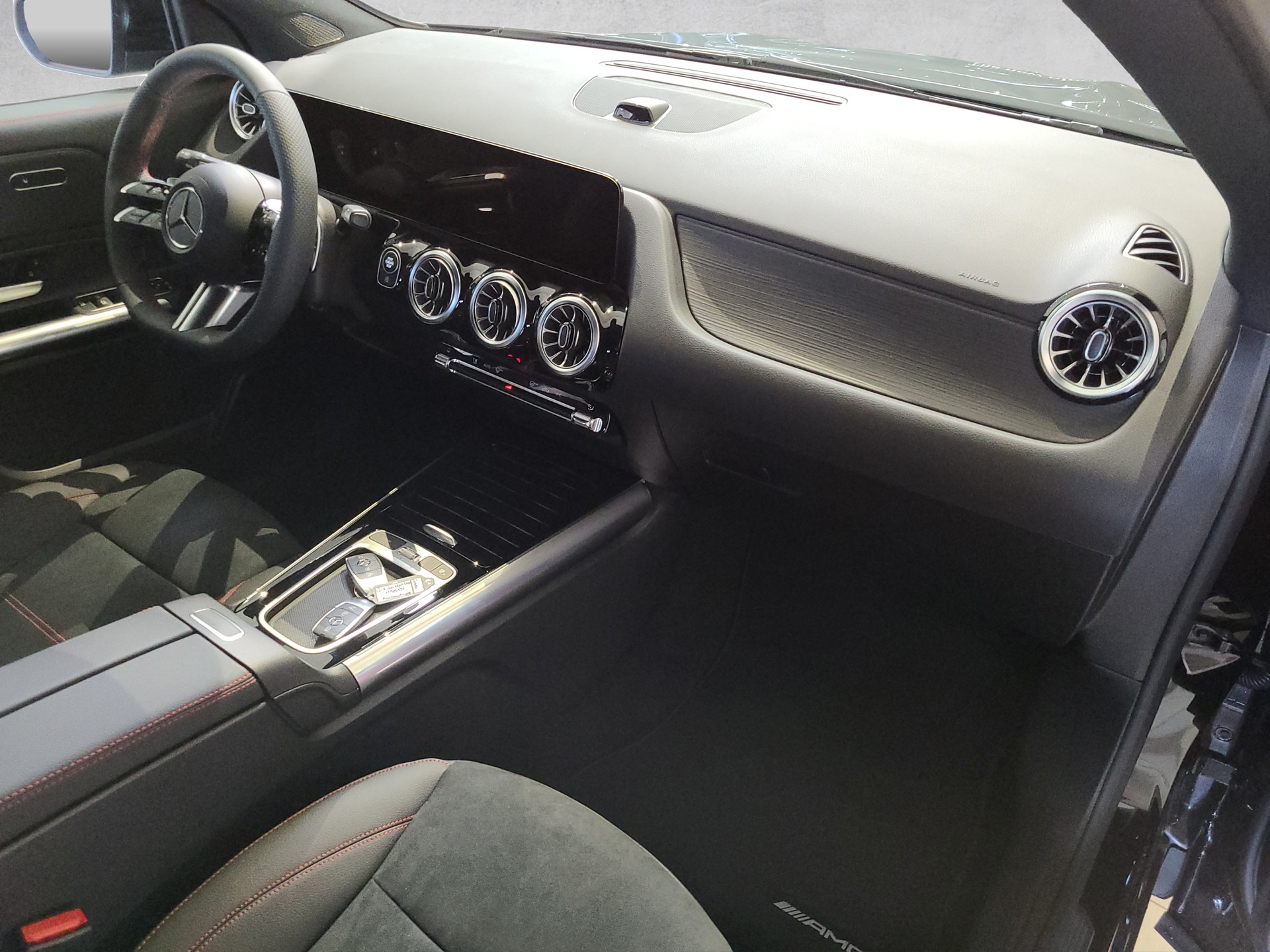 MERCEDES-BENZ GLA 200 Night Star AMG-image-6