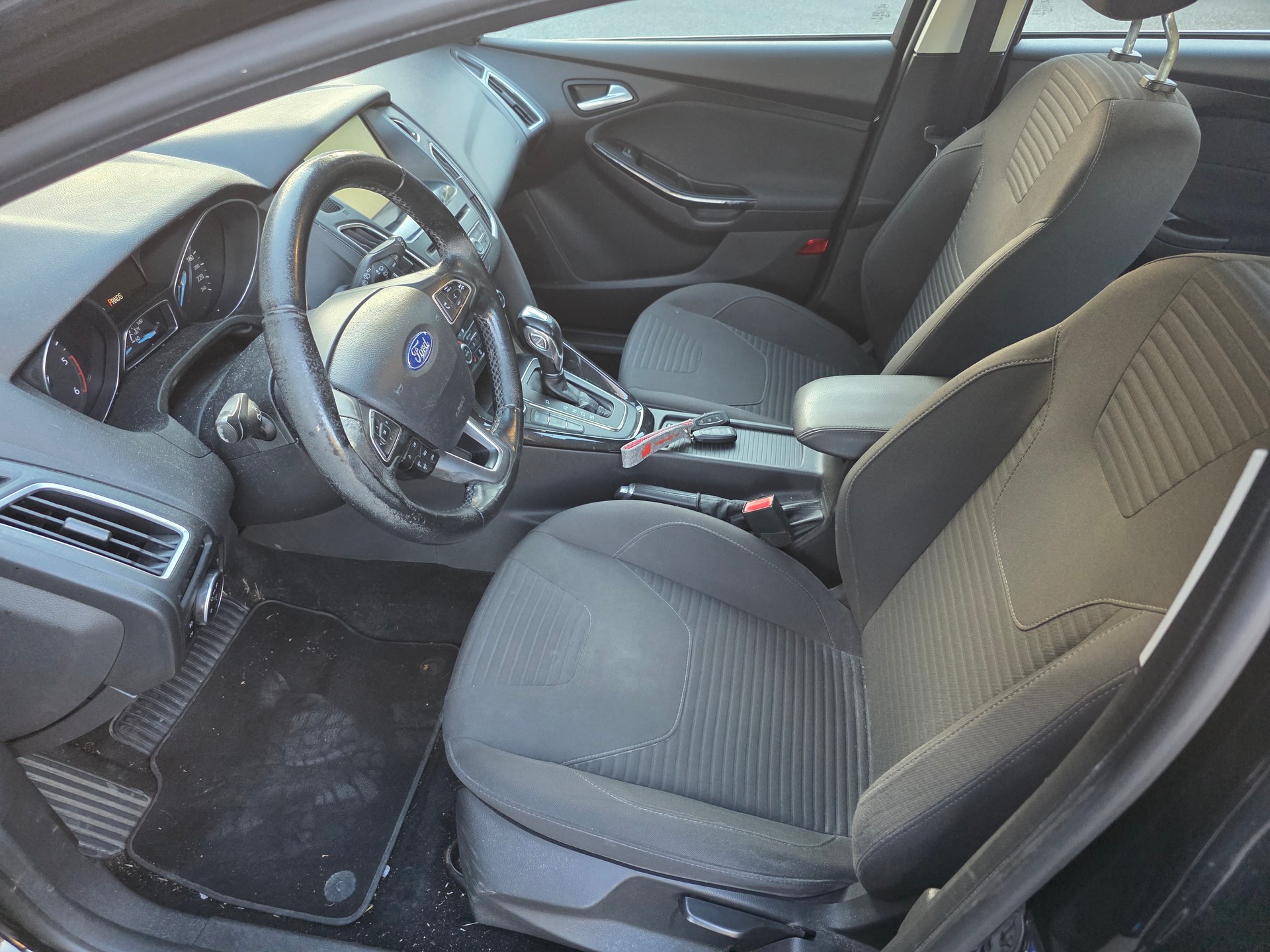 FORD Focus 2.0 TDCi Titanium Powershift-image-10