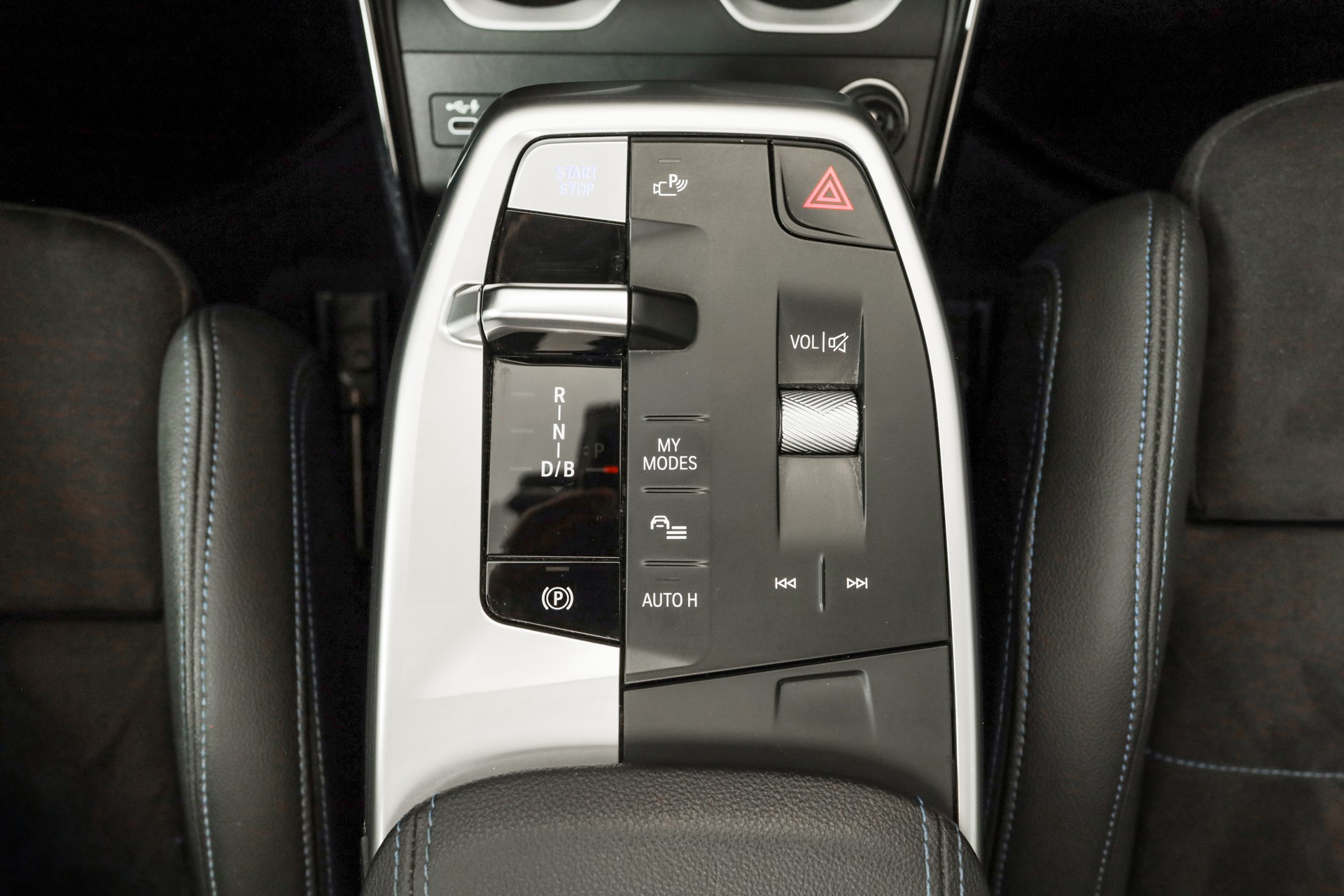 BMW iX1 xDrive 30 M Sport • Attelage • Toit panoramique • Pack Innovation-image-25