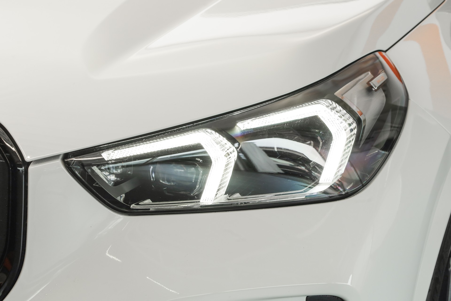 BMW iX1 xDrive 30 M Sport • Attelage • Toit panoramique • Pack Innovation-image-6