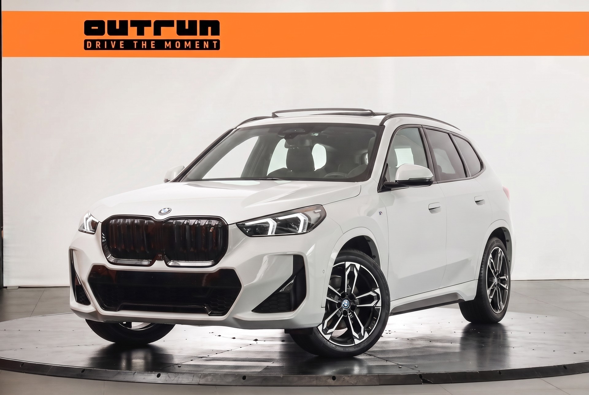 BMW iX1 xDrive 30 M Sport • Attelage • Toit panoramique • Pack Innovation