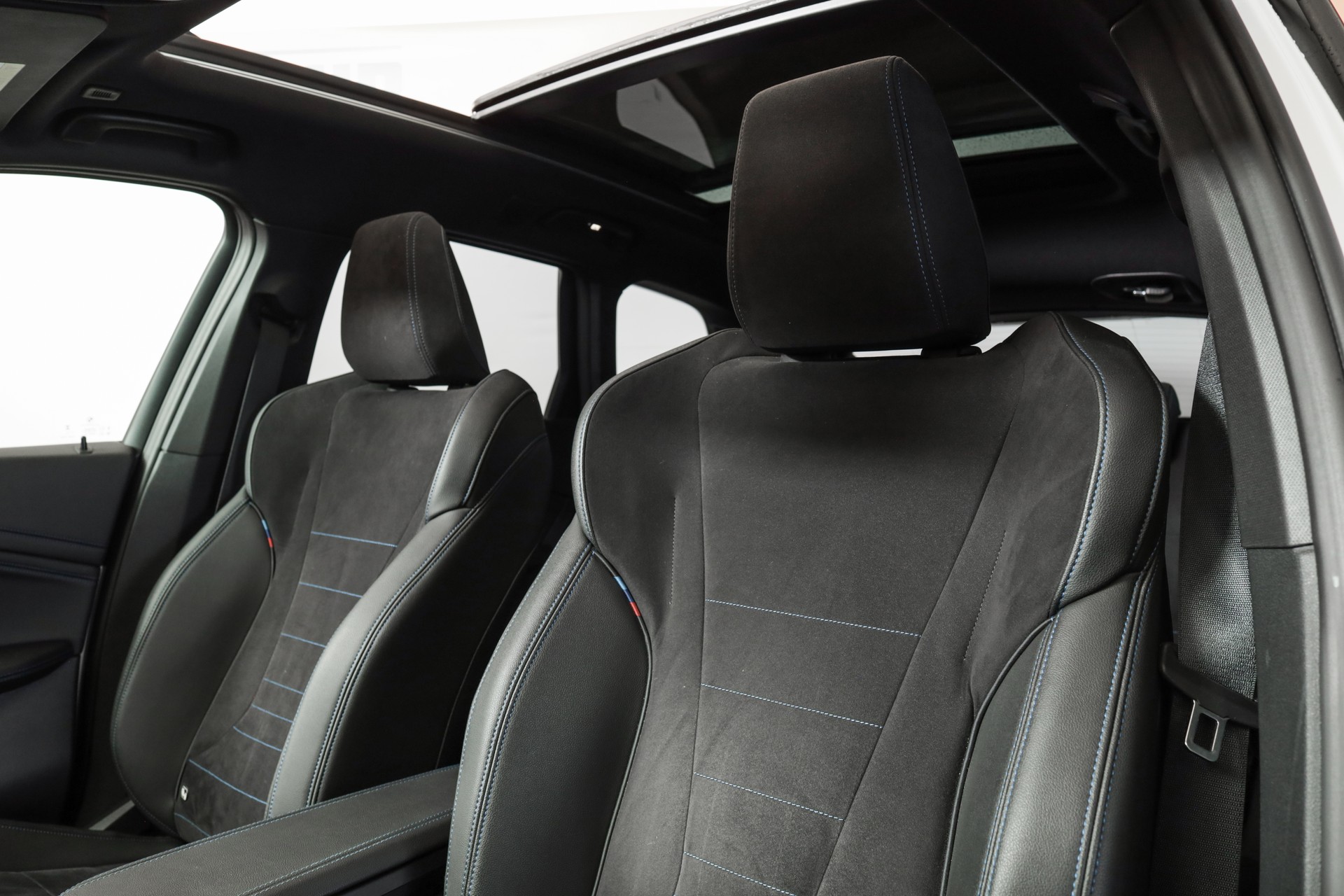 BMW iX1 xDrive 30 M Sport • Attelage • Toit panoramique • Pack Innovation-image-11