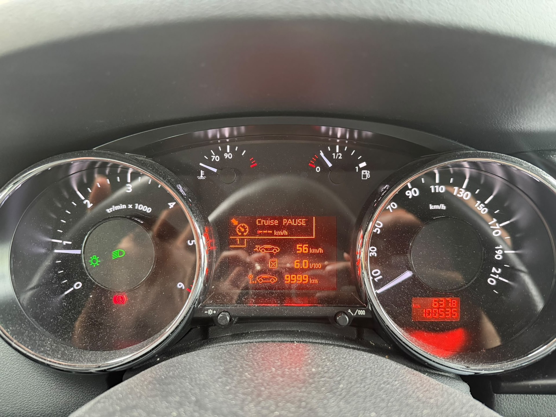 PEUGEOT 3008 2.0 HDI Business-image-11