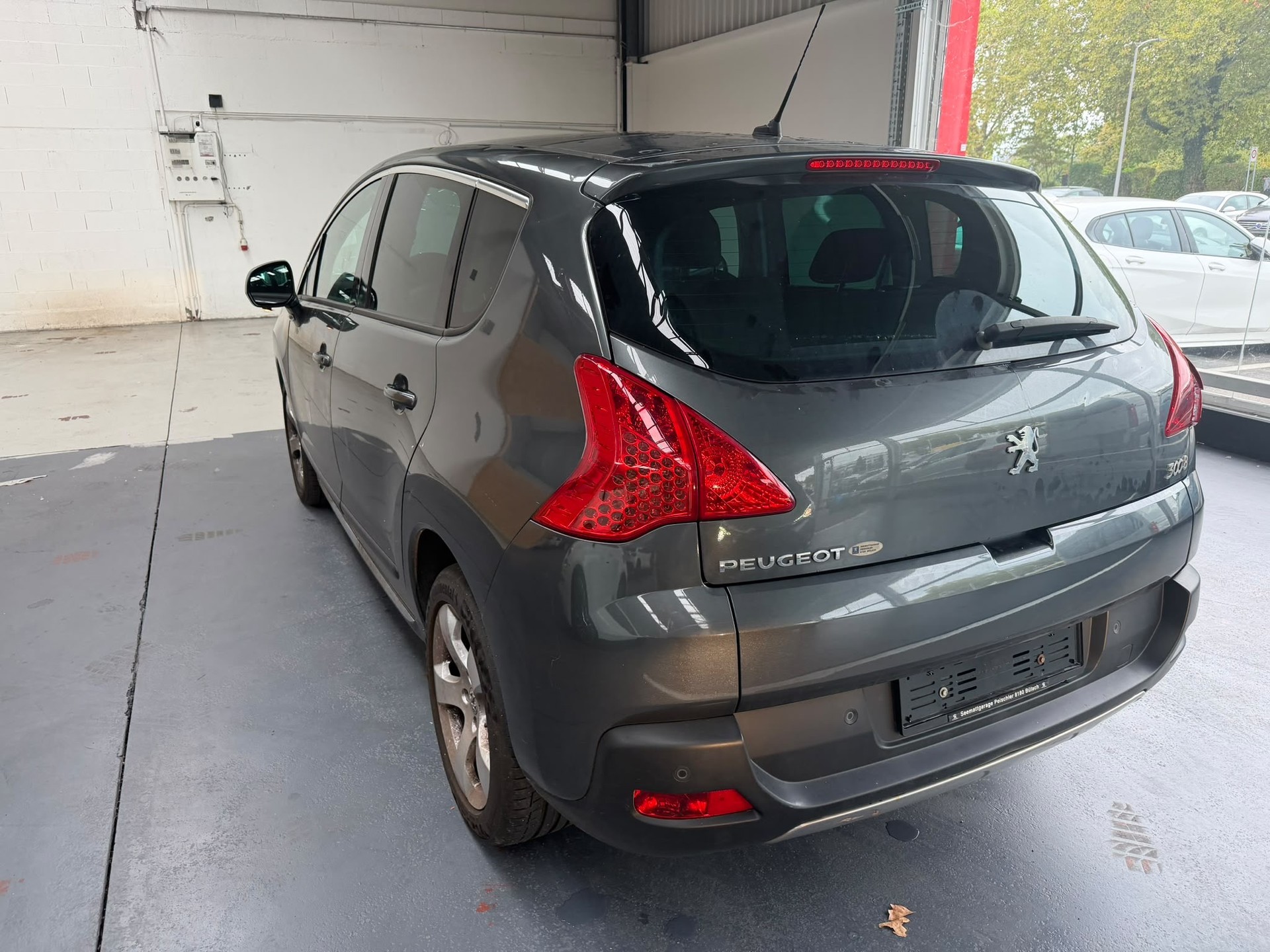 PEUGEOT 3008 2.0 HDI Business-image-6