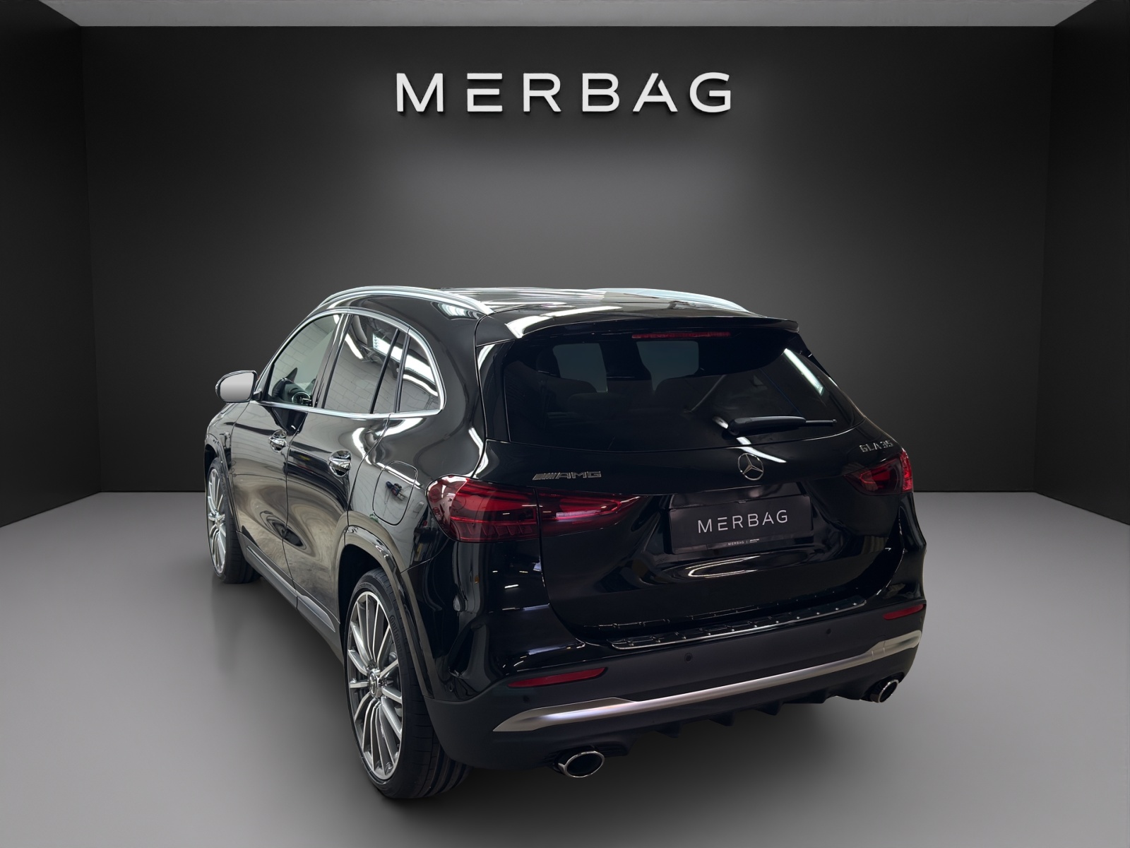 MERCEDES-BENZ GLA AMG 35 4Matic 8G-DCT-image-2