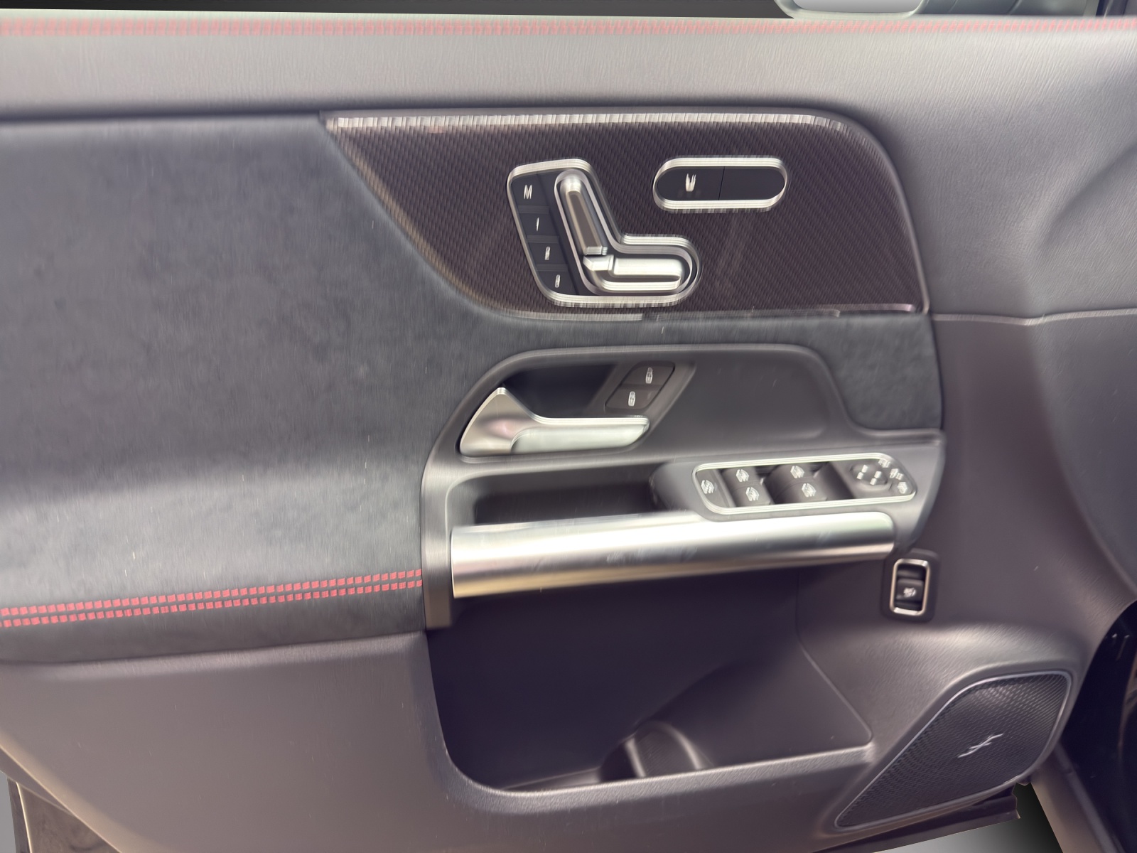 MERCEDES-BENZ GLA AMG 35 4Matic 8G-DCT-image-12