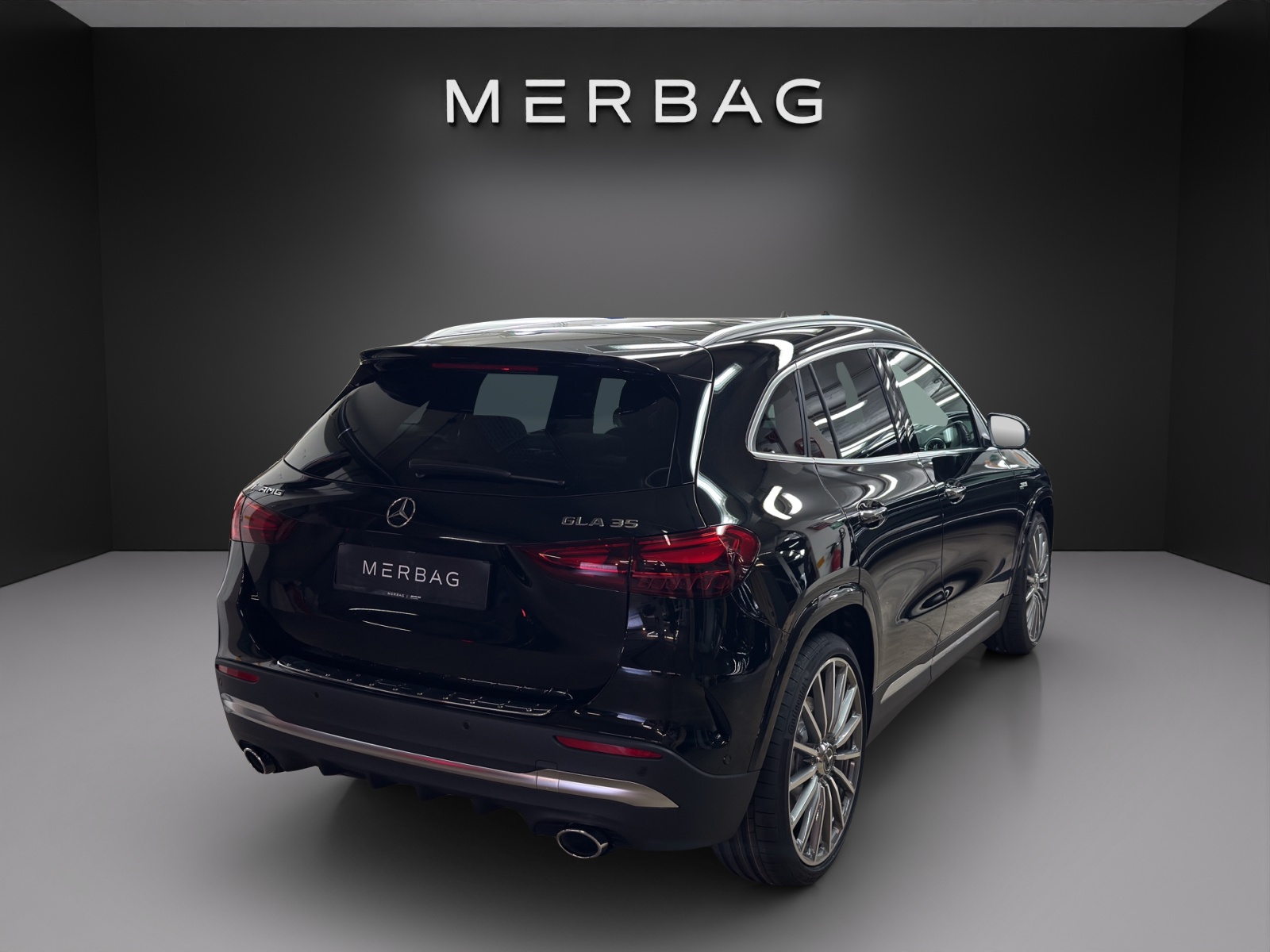 MERCEDES-BENZ GLA AMG 35 4Matic 8G-DCT-image-4