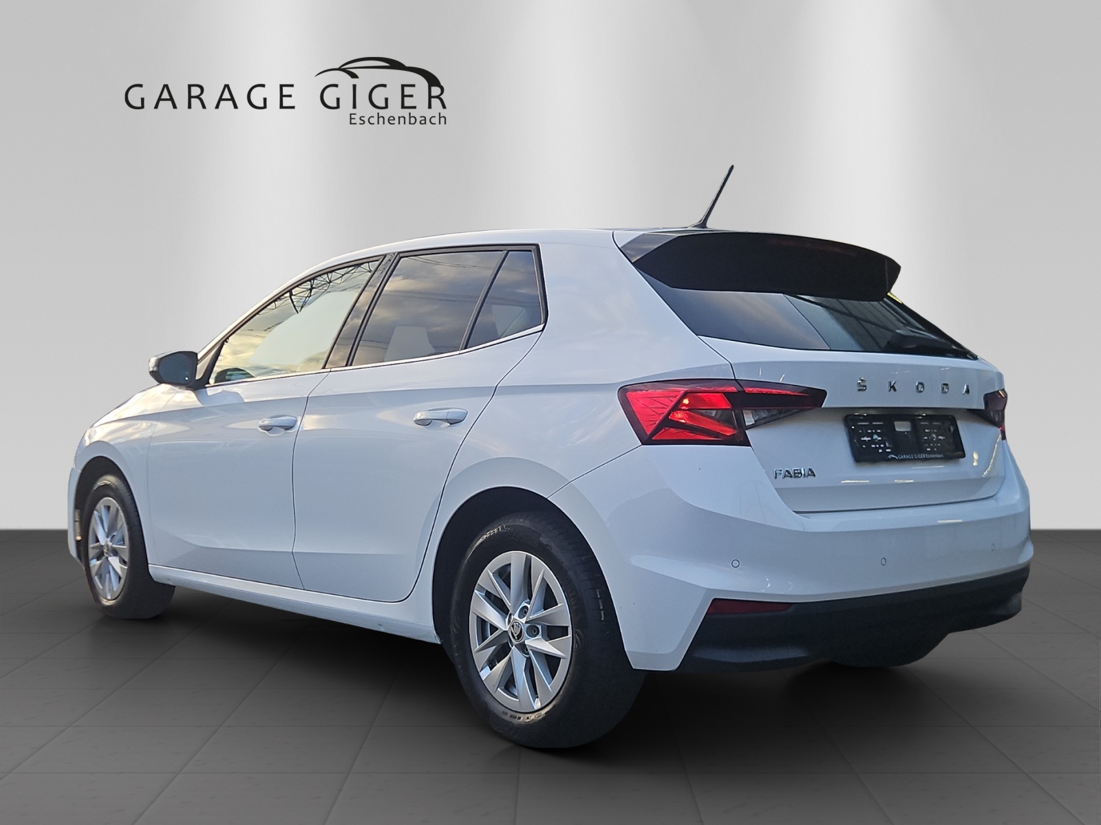SKODA Fabia 1.0 TSI Ambition-image-2